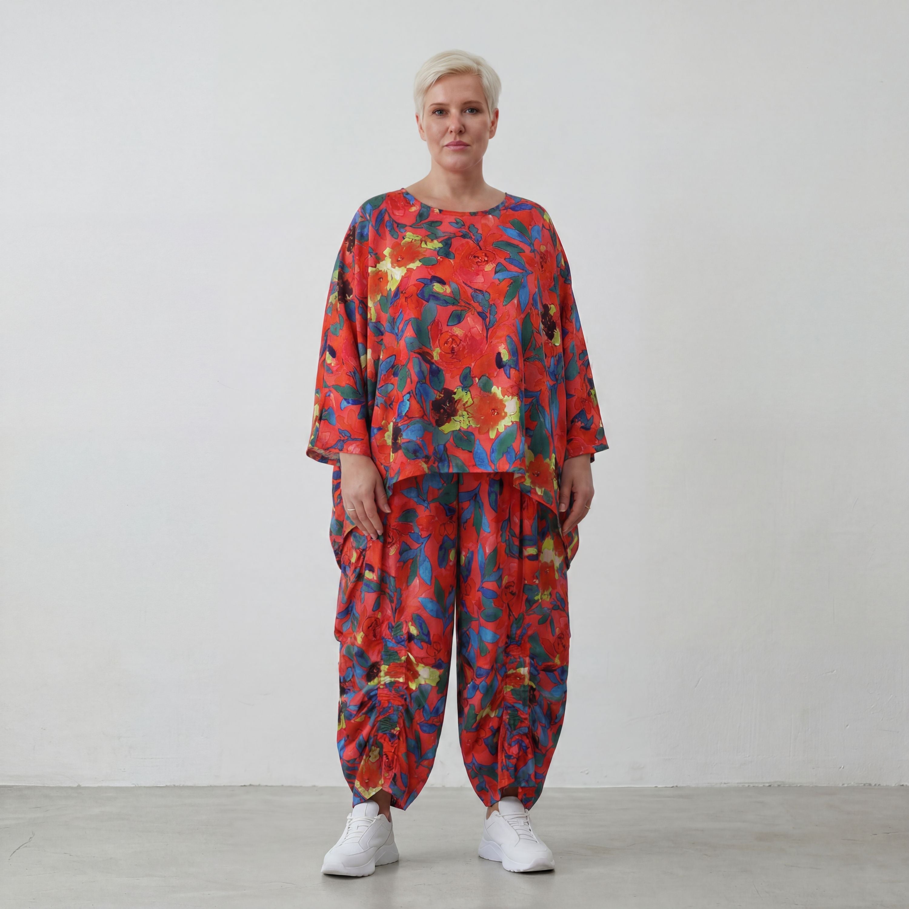 Leichtes Oversized Shirt in strahlendem Rot mit lässigem Kastenschnitt für laue Sommertage