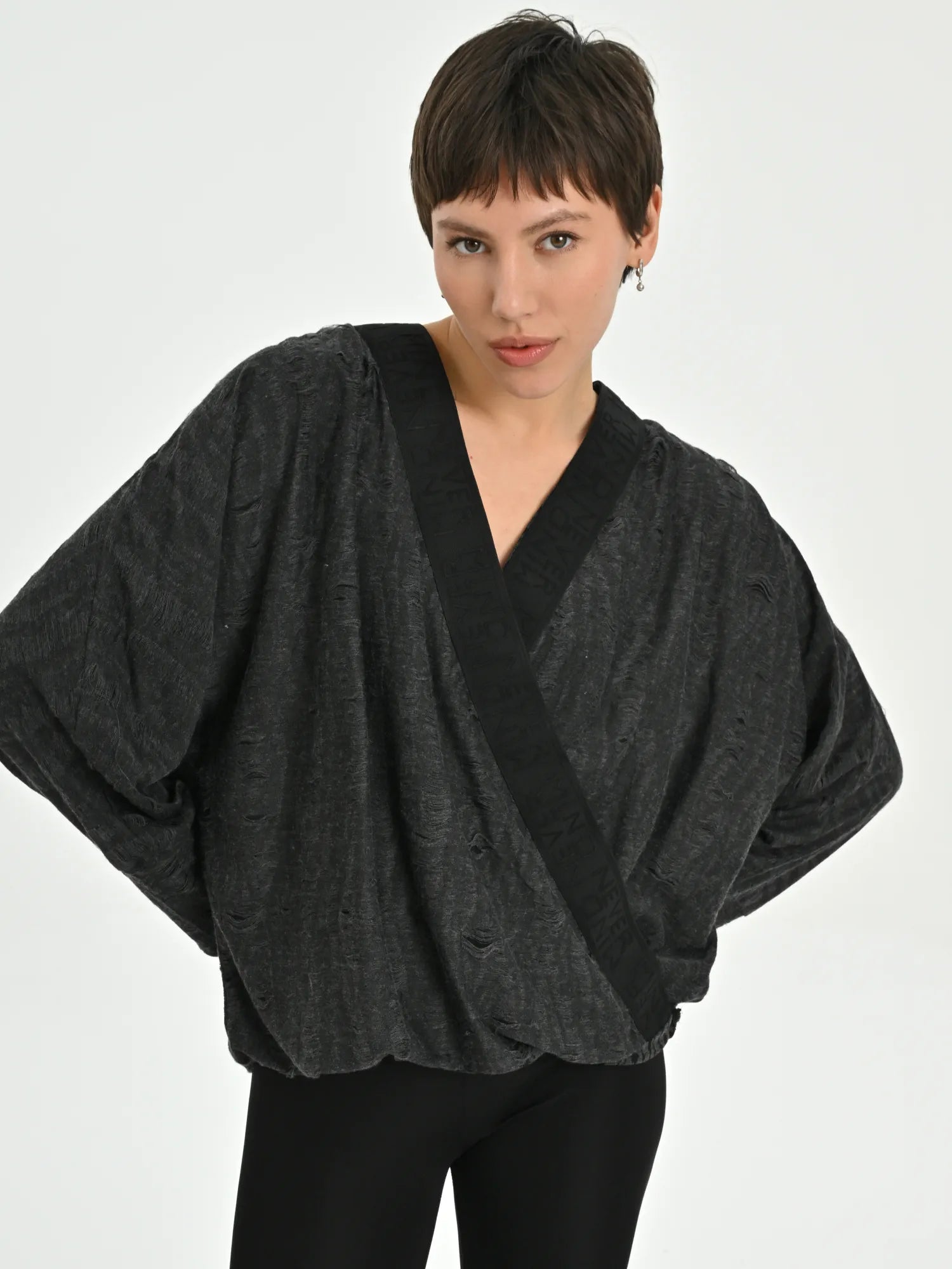  Les Mios Bluse in gerundeter Form, aus Baumwolle, 7039, Grau, Schick, Modern, Bequem