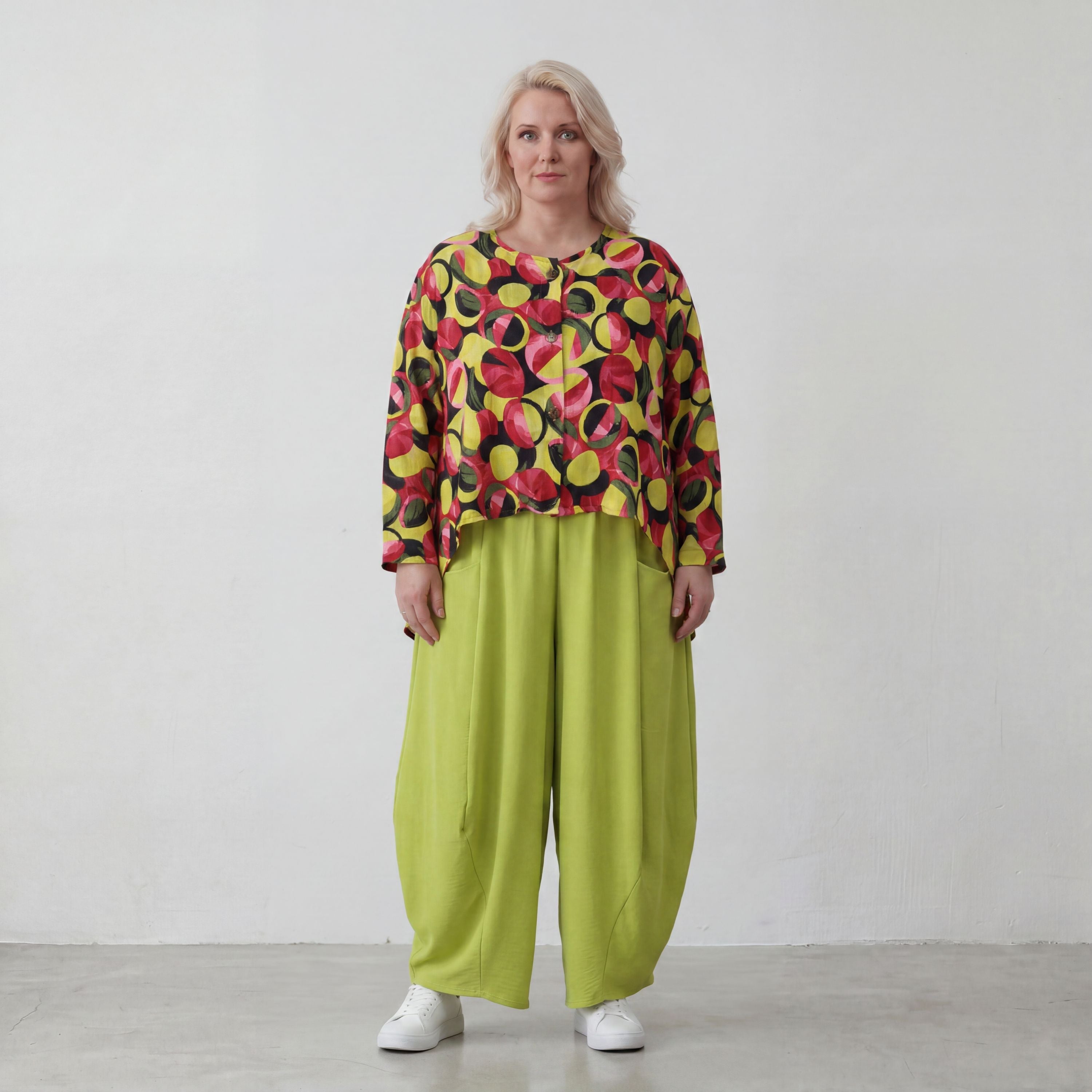 Langarmjacke aus feinem Popeline in kräftigem Gelb und Fuchsia mit rundem Halsausschnitt