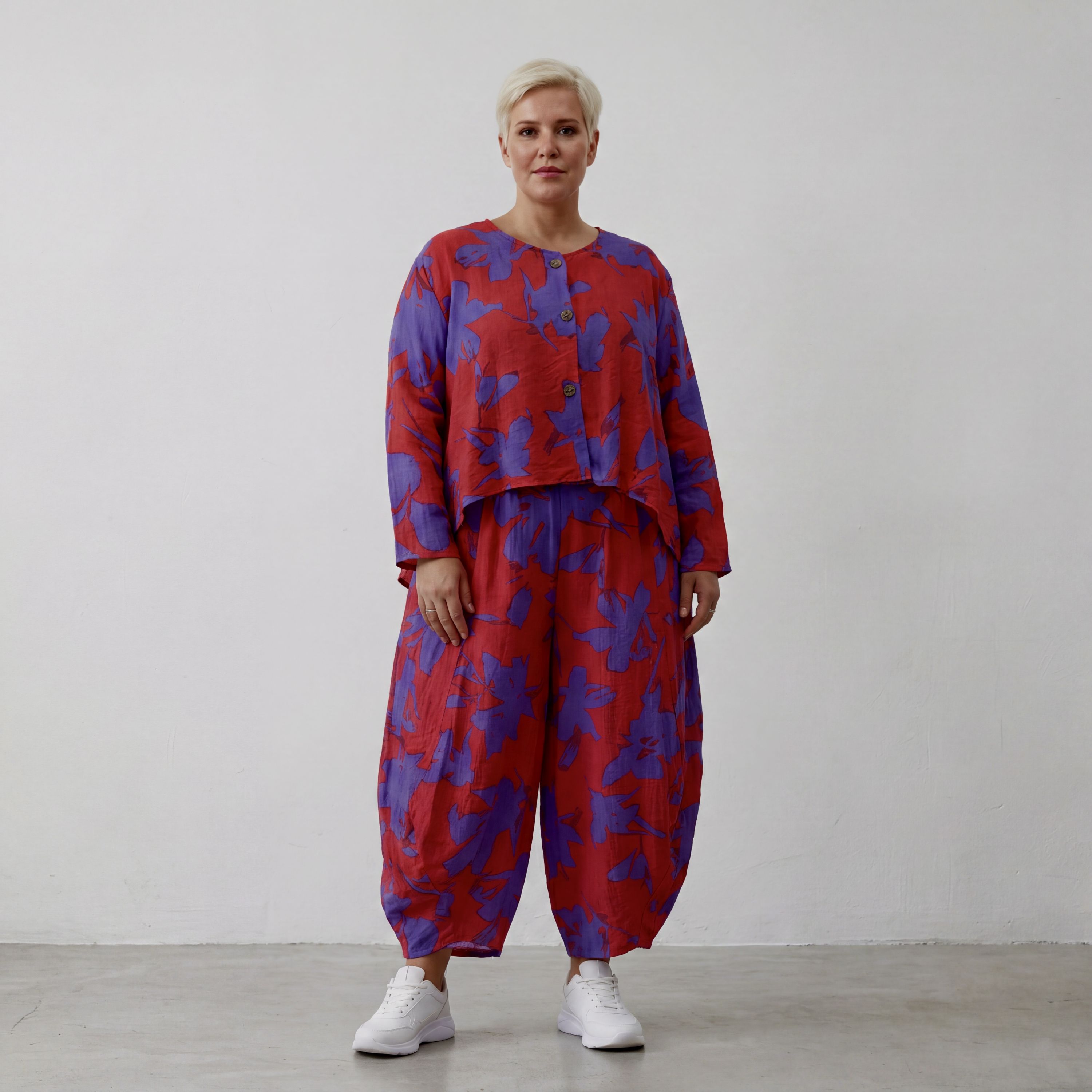 Leichte Popelinejacke in Rotlila mit Klecksmuster schimmerndem Look und langem Saum