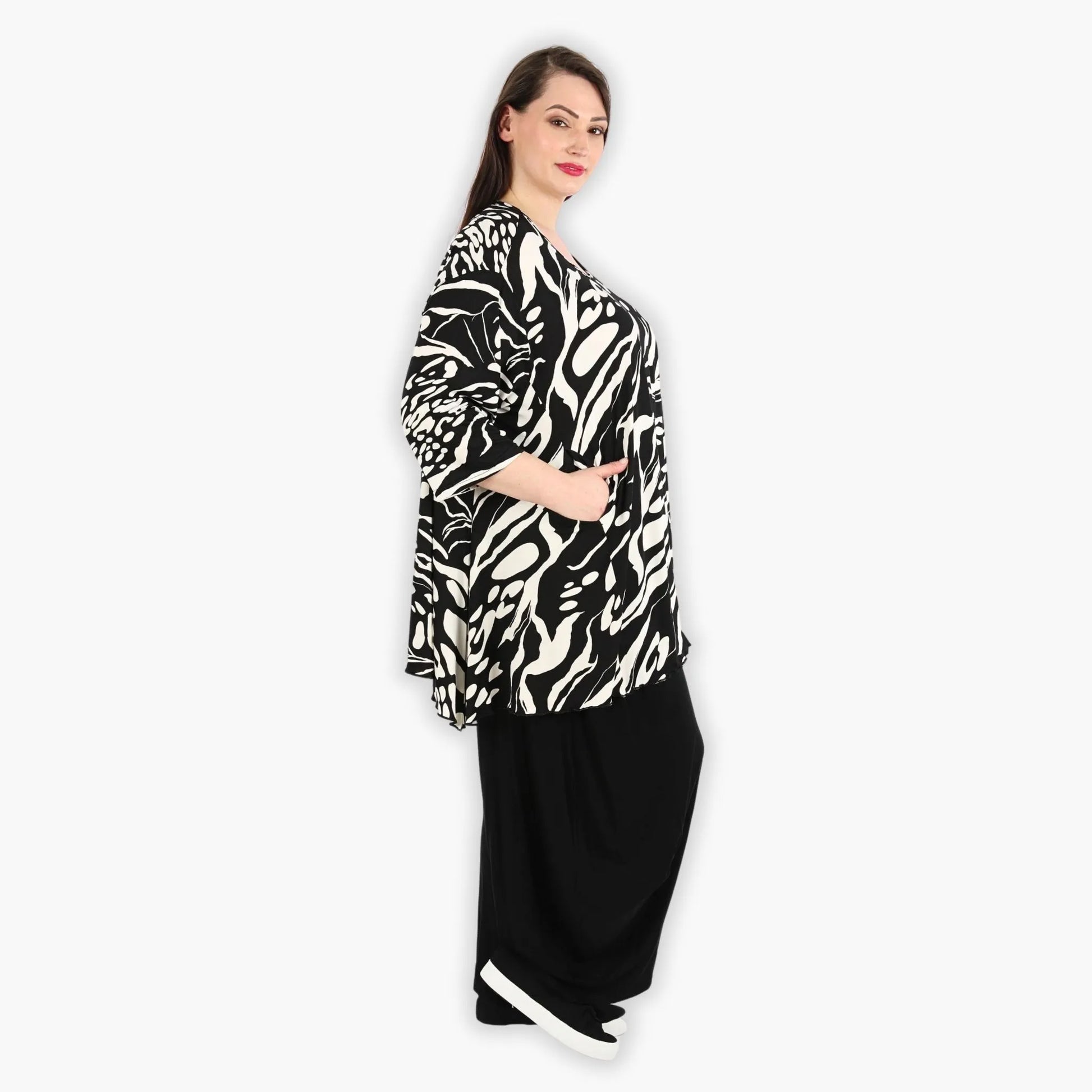  A-Form Bigshirt von AKH Fashion aus Viskose, 1290.00593, Schwarz-Ecru, Abstrakt, Ausgefallen