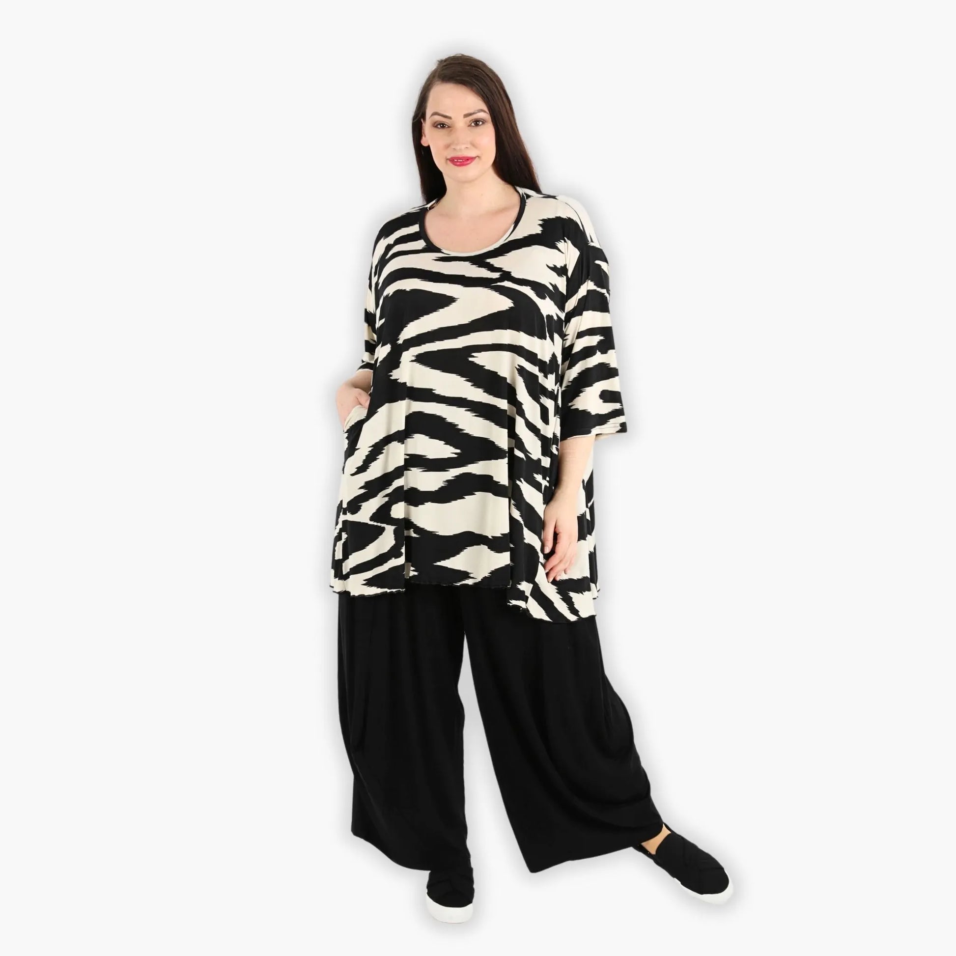  A-Form Bigshirt von AKH Fashion aus Viskose, 1291.00593, Ecru-Schwarz, Zebra, Schick, Modern