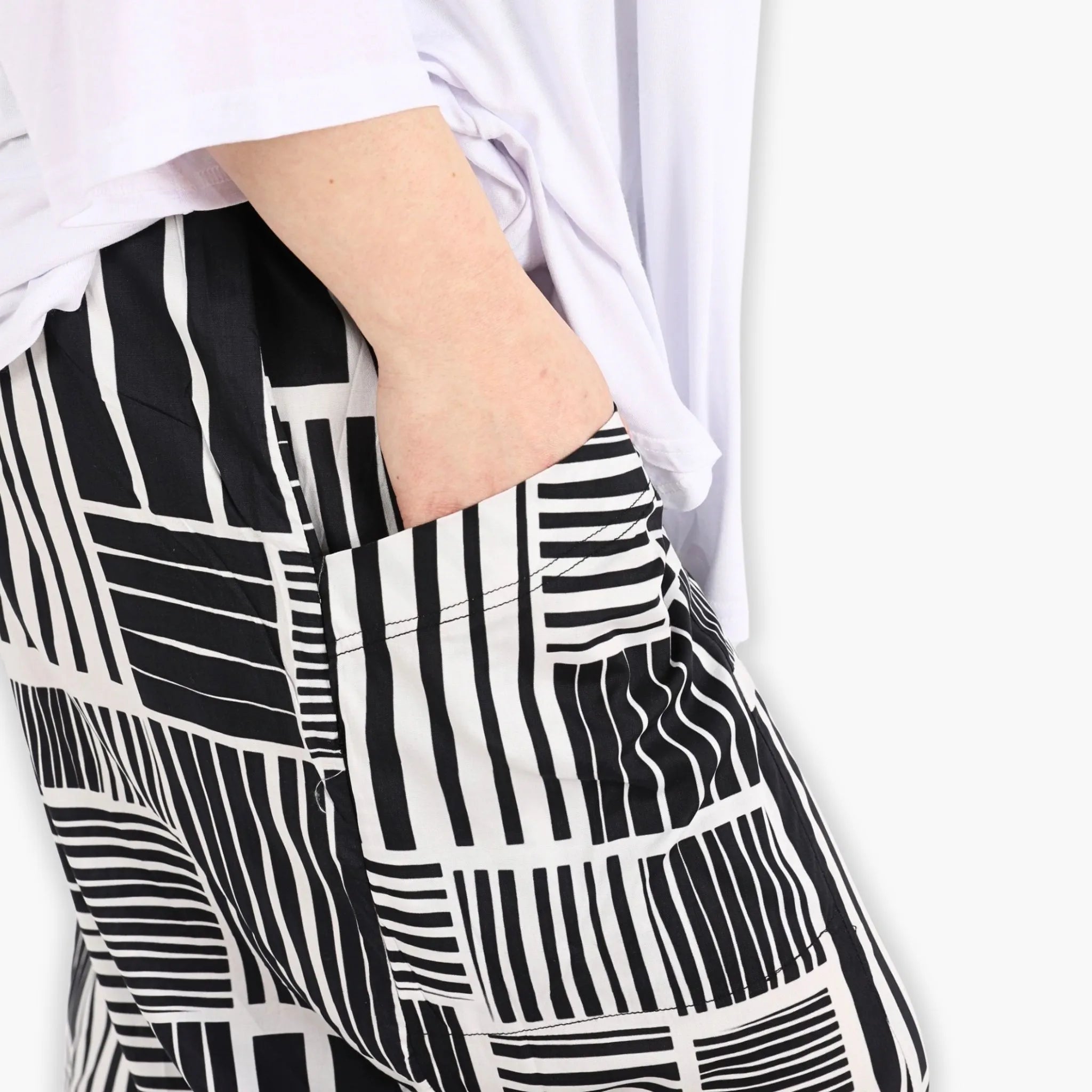  Ballonhose von AKH Fashion aus Viskose, 1298.08069, Schwarz-Weiß, Schick, Modern, Bequem