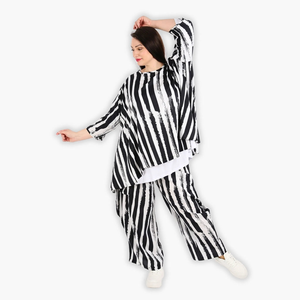  A-Form Bigshirt von AKH Fashion aus Viskose, 1300.00593, Schwarz-Weiß, Schick, Modern, Bequem