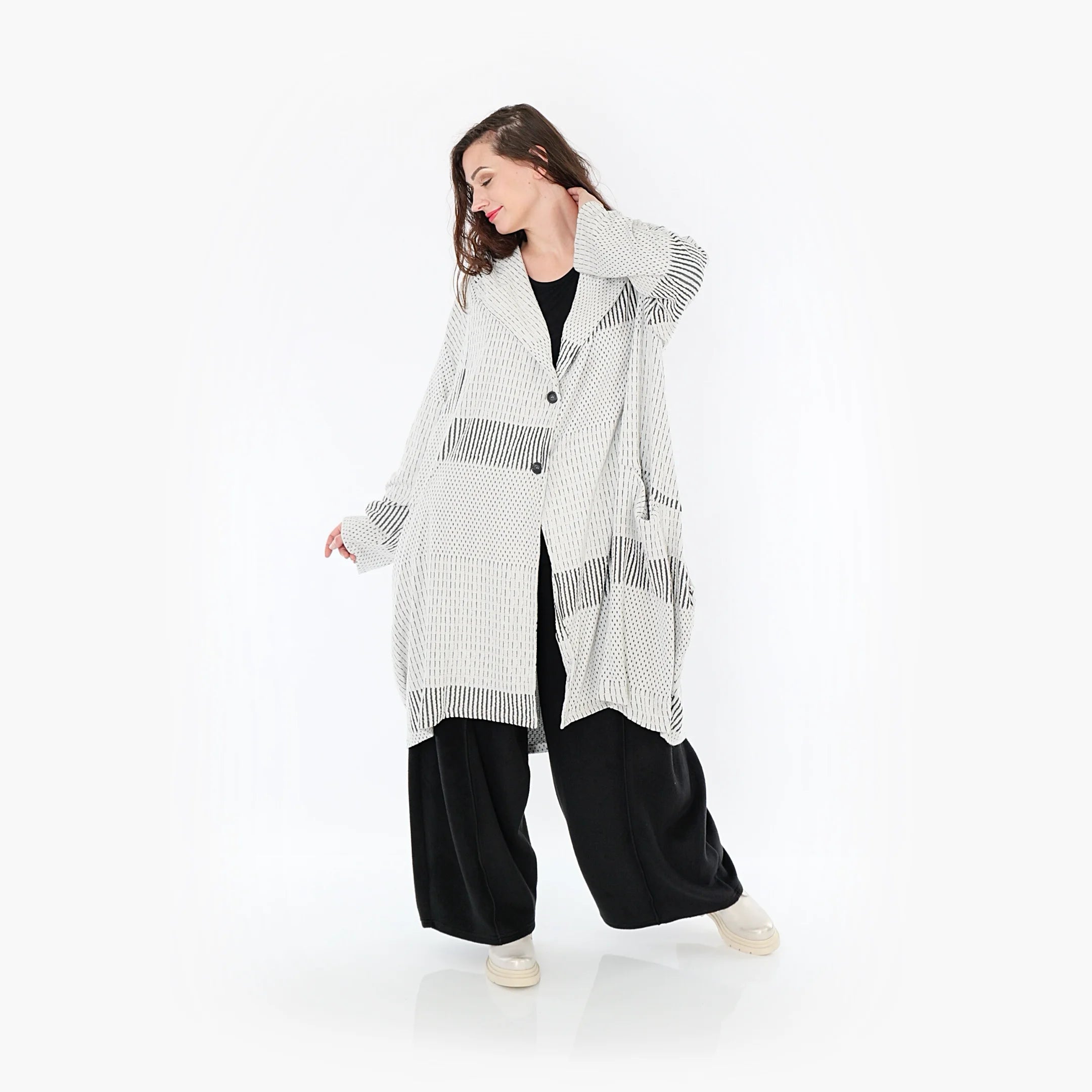  Ballonmantel von AKH Fashion aus Viskose, 1377.02494, Schwarz-Ecru, Gerippt, Schick