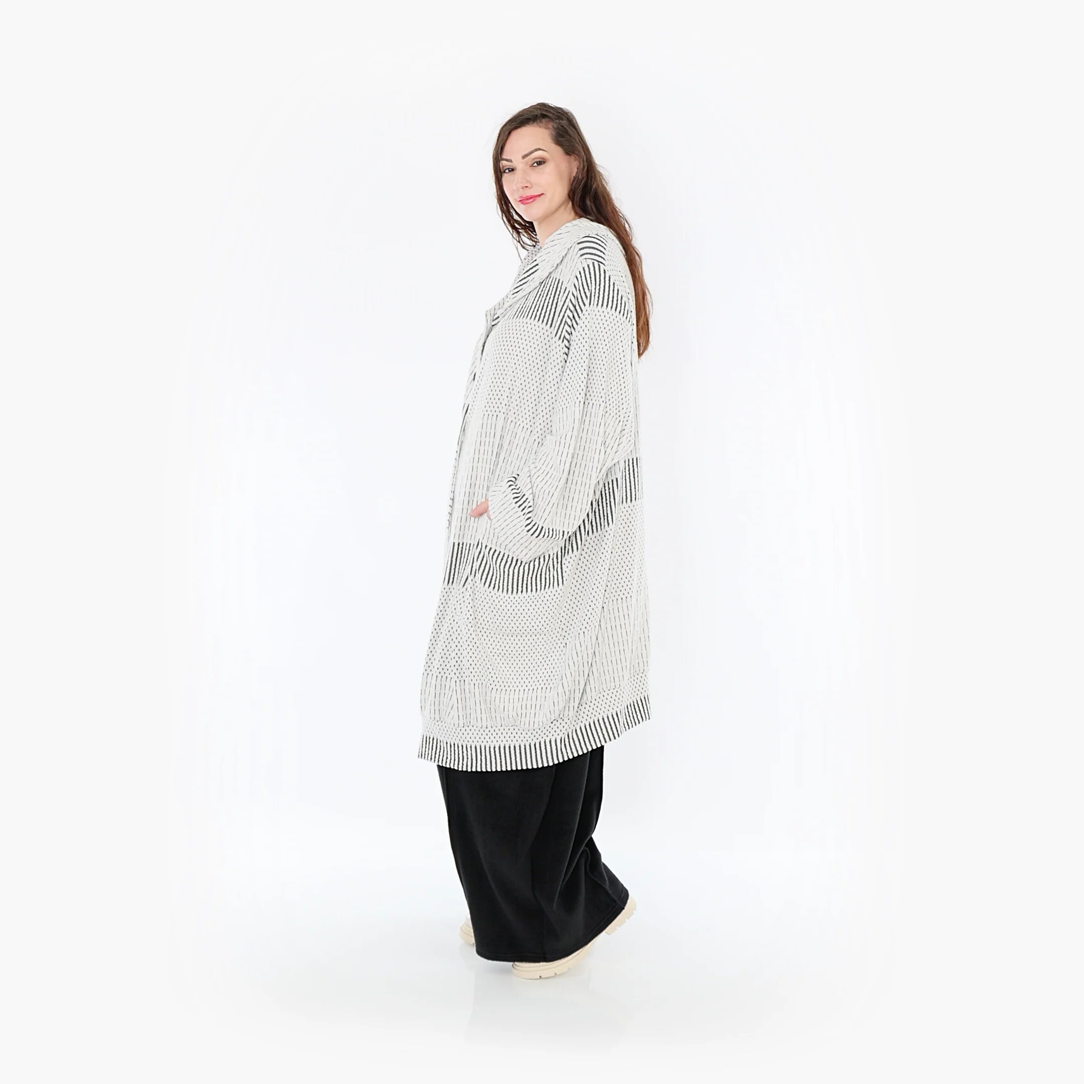  Ballonmantel von AKH Fashion aus Viskose, 1377.06518, Schwarz-Ecru, Gerippt, Schick