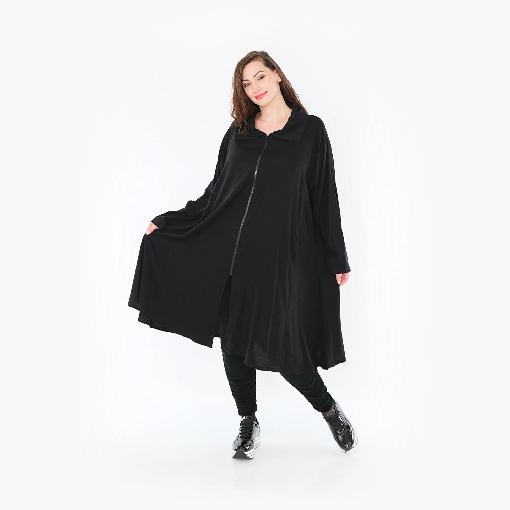  Modische A-Form Bluse aus leichter Viskose in elegantem Schwarz für einen lässigen Curvy Look