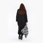  AKH Fashion Tasche in gerader Form, aus Polyester, 1386.08010, Schwarz-Weiss, Hahnentritt