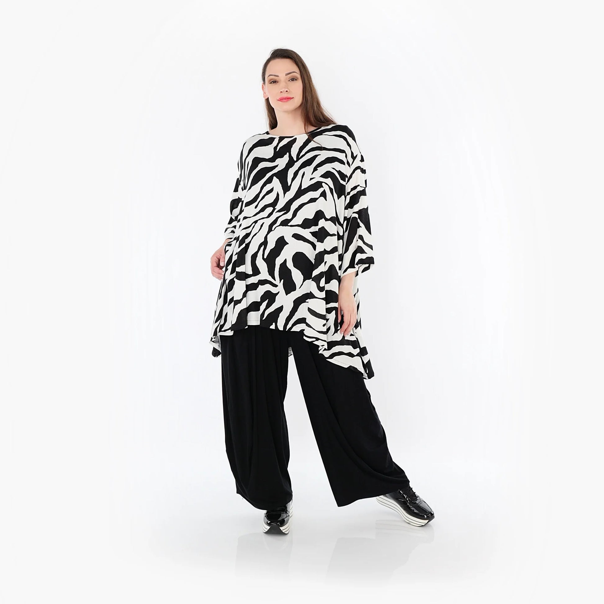  A-Form Bigshirt von AKH Fashion aus Rayon, 1486.00593, Weiß/Schwarz, Zebra, Ausgefallen