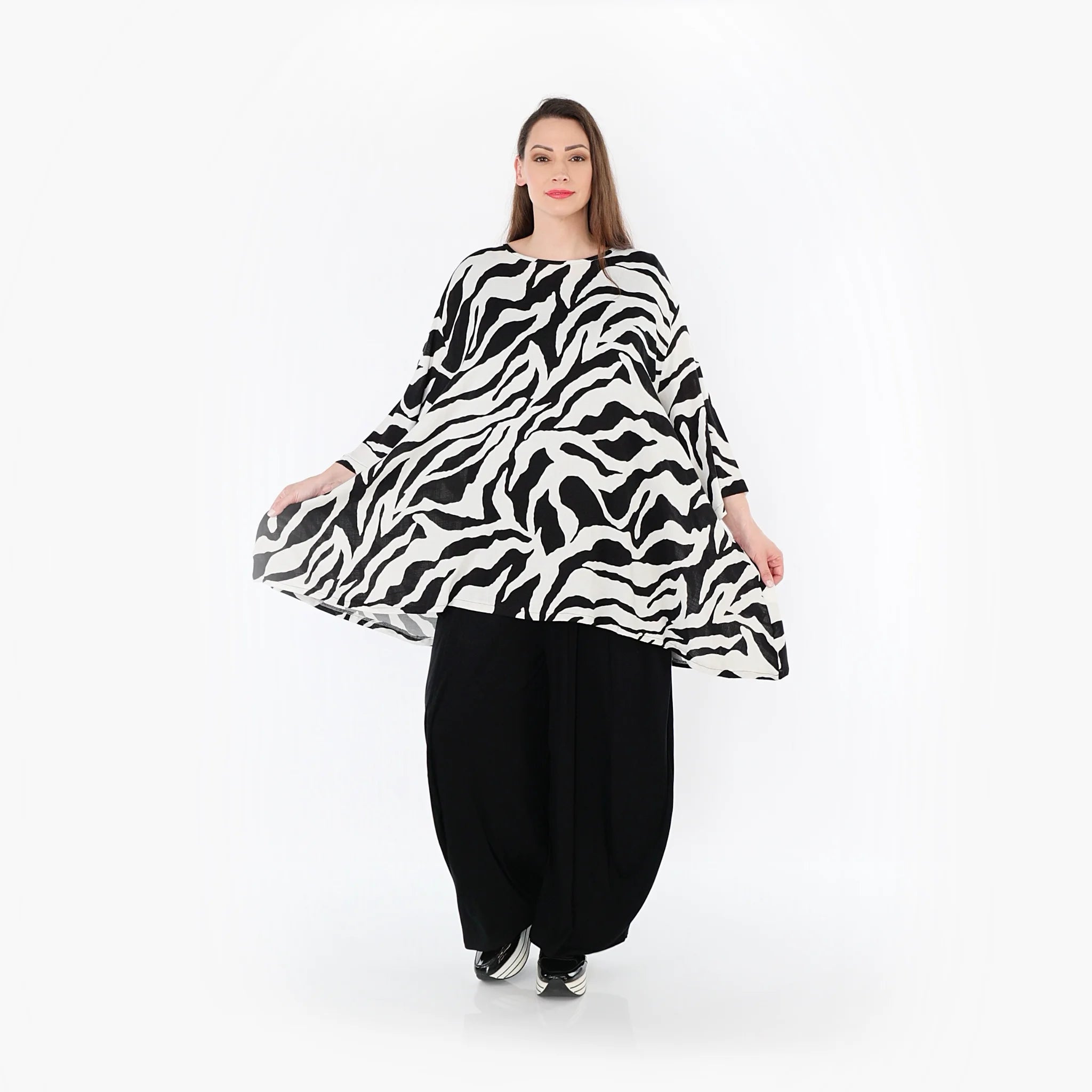  A-Form Bigshirt von AKH Fashion aus Rayon, 1486.00593, Weiß/Schwarz, Zebra, Ausgefallen