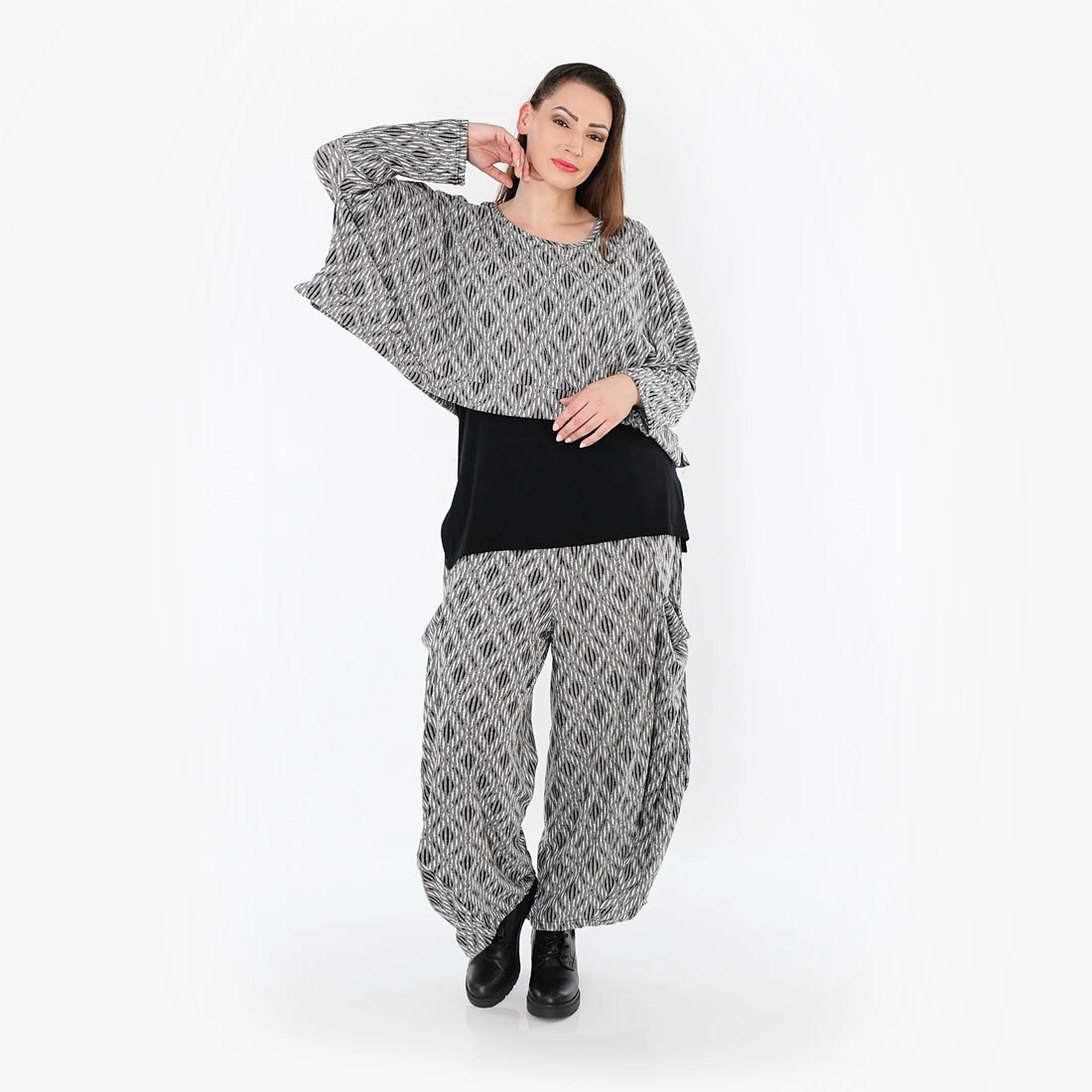  AKH Fashion Überwurf in kastiger Form, aus Materialmix, 1507011, Hellgrau/Schwarz/Weiß