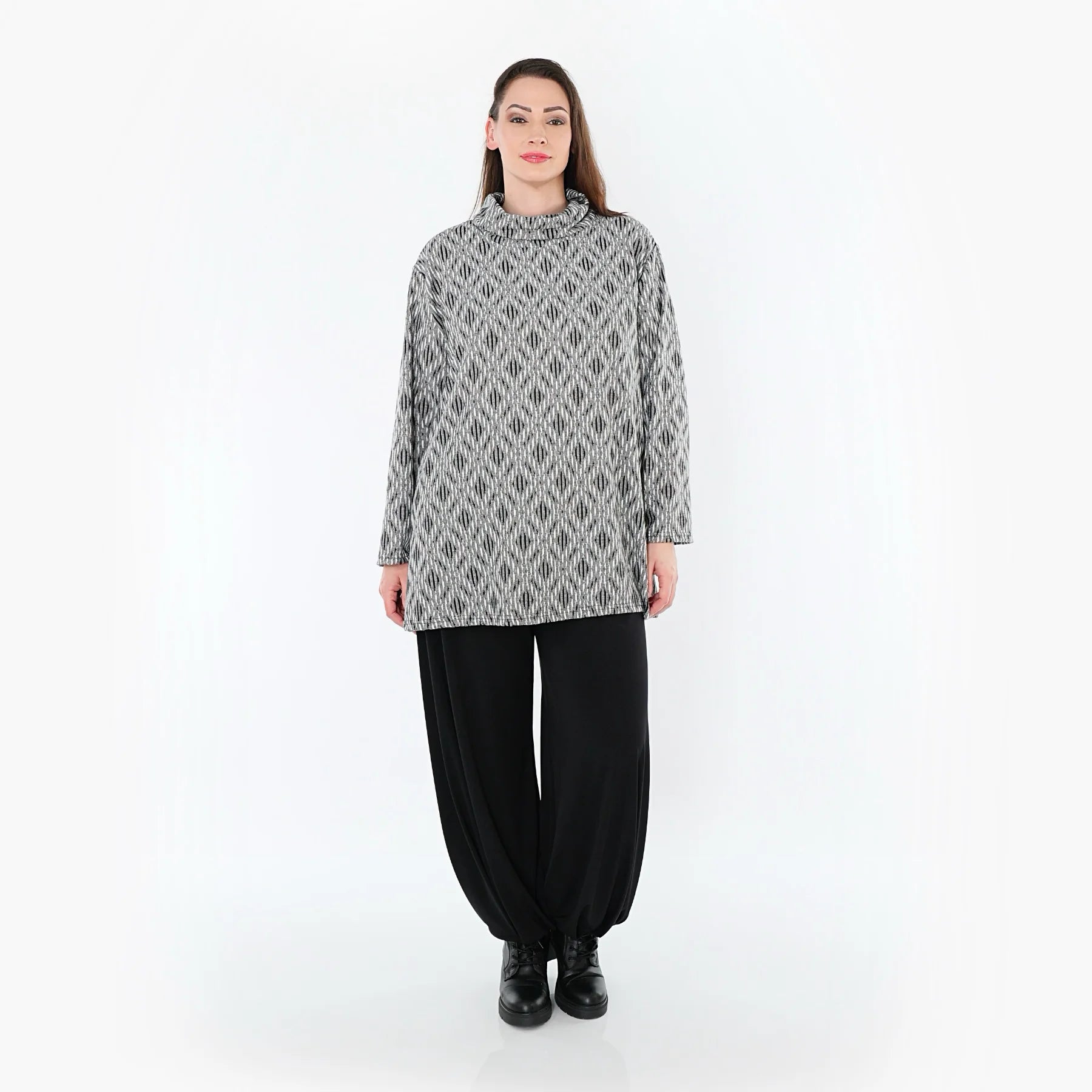  AKH Fashion Shirt in Glocken-Form, aus Materialmix, 151892R, Hellgrau/Schwarz/Weiß, Schick