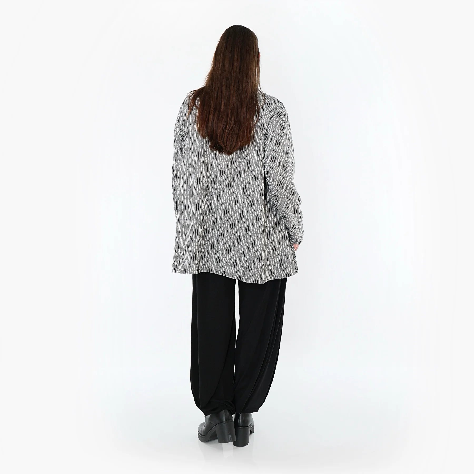  AKH Fashion Shirt in Glocken-Form, aus Materialmix, 151892R, Hellgrau/Schwarz/Weiß, Schick