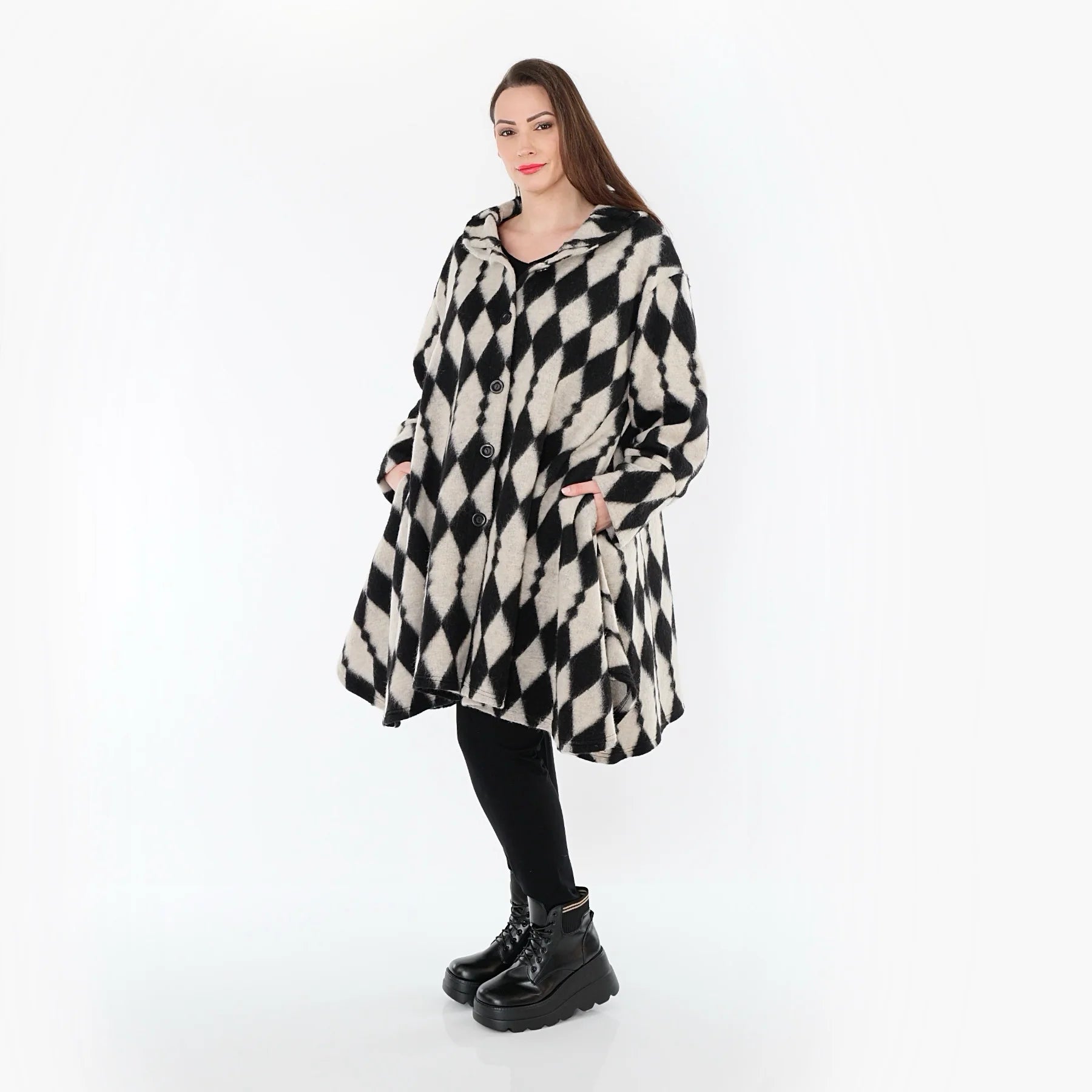  Jacke von AKH Fashion aus Materialmix, 1538.05458, Ecru/Schwarz, Raute, Ausgefallen