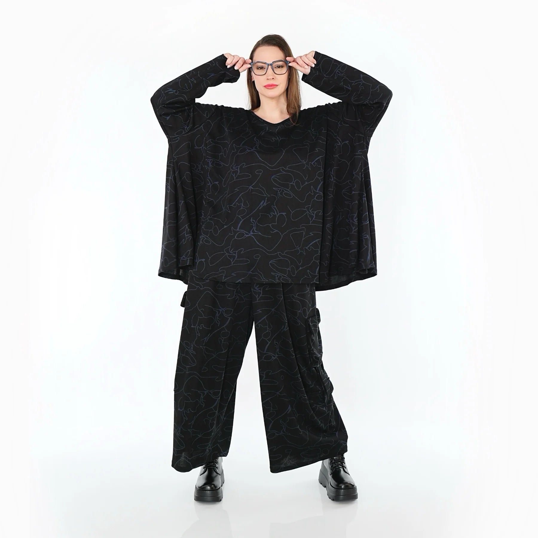  A-Form Bigshirt von AKH Fashion aus Viskose, 1545.00593, Schwarz/Blau, Kringel, Ausgefallen