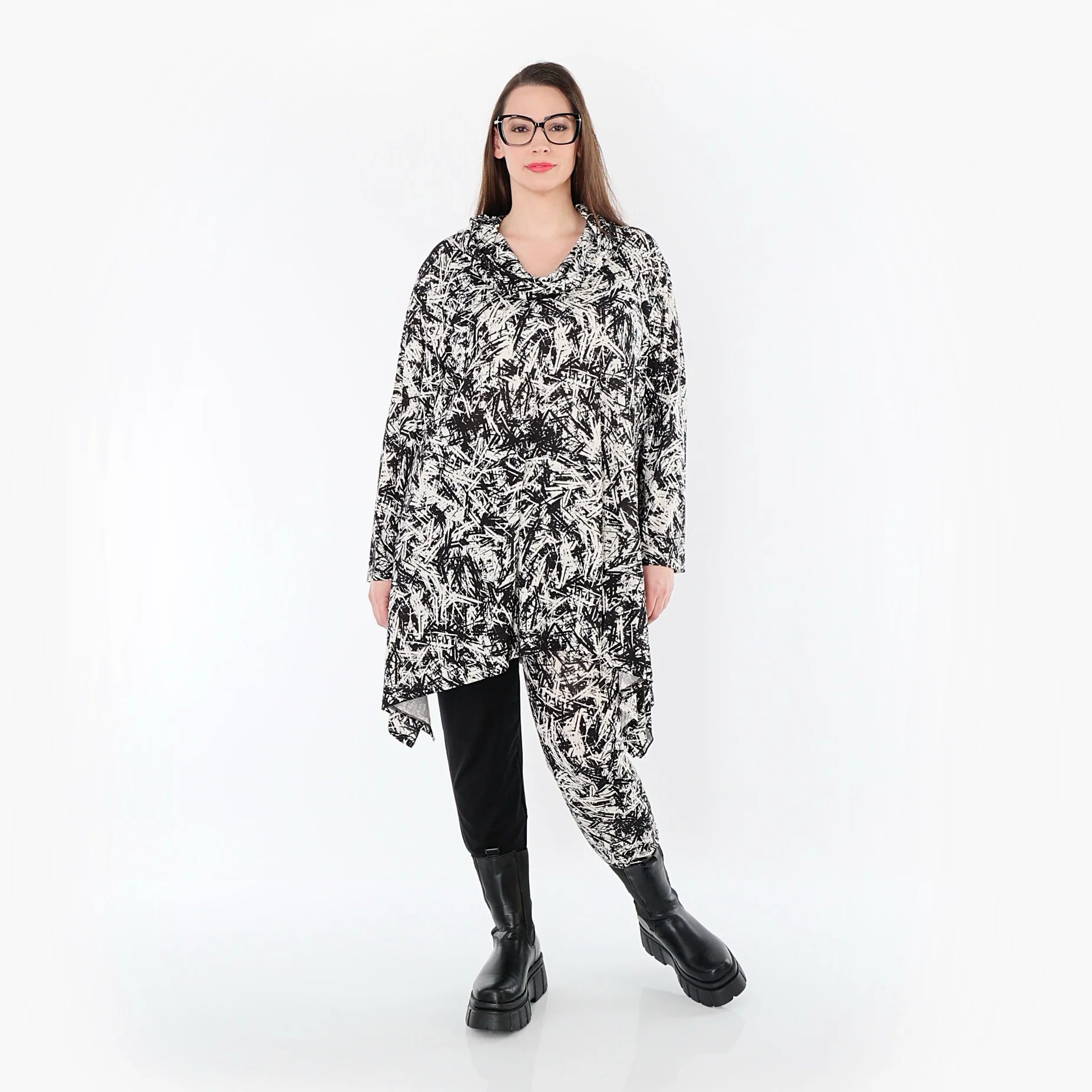  A-Form Bigshirt von AKH Fashion aus Viskose, 1559.03371, Schwarz/Weiß, Abstrakt, Ausgefallen