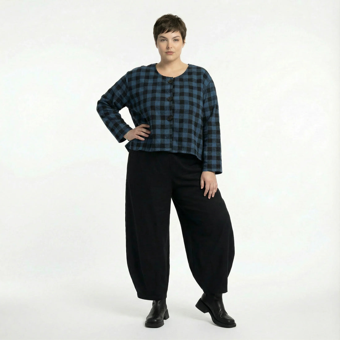  AKH Fashion Jacke in gerundeter Form, aus Polyester, 1562.00130, Blau/Schwarz, Kariert