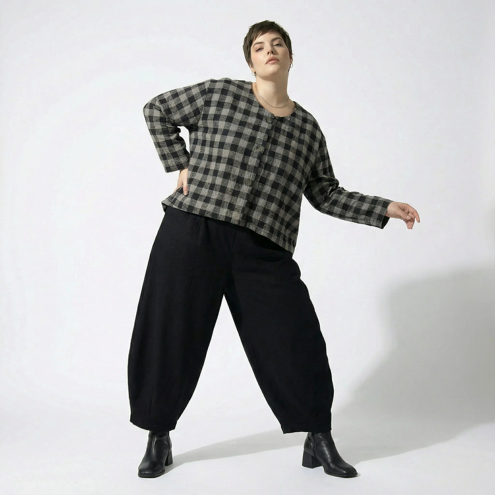  AKH Fashion Jacke in gerundeter Form, aus Polyester, 1562.00130, Grau/Schwarz, Kariert