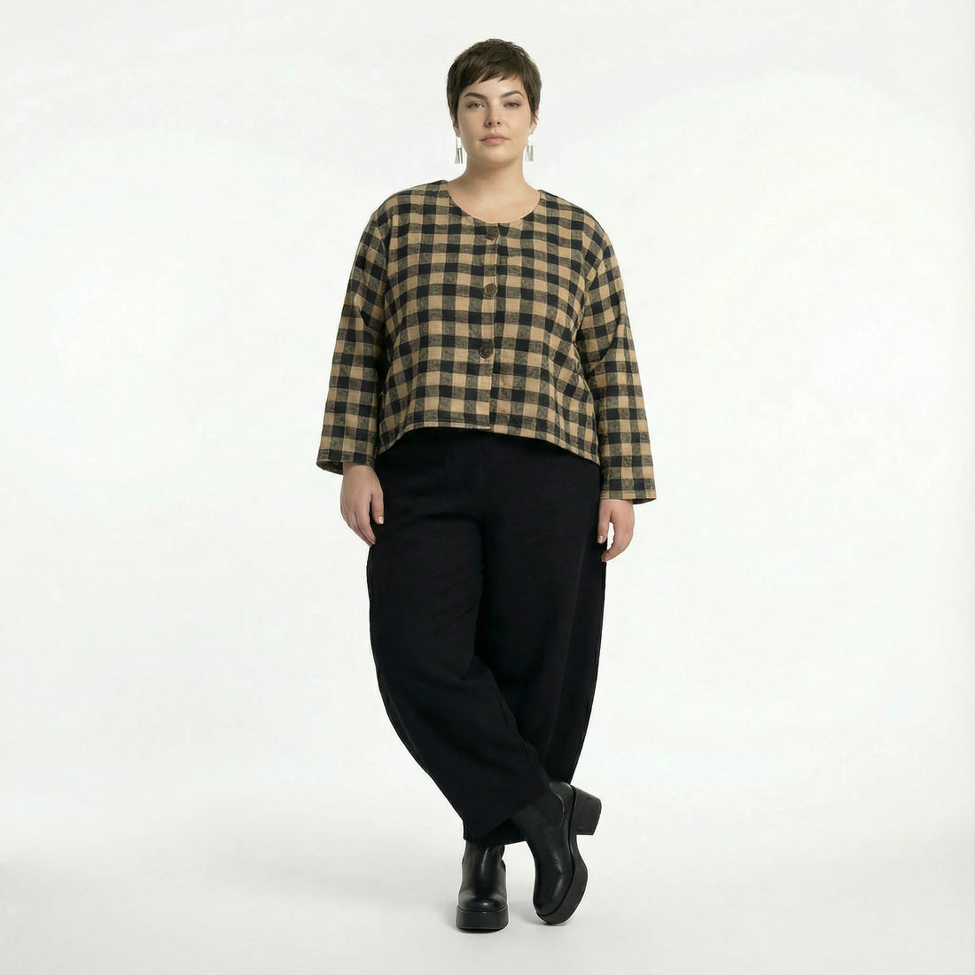  AKH Fashion Jacke in gerundeter Form, aus Polyester, 1562.00130, Sand/Schwarz, Kariert