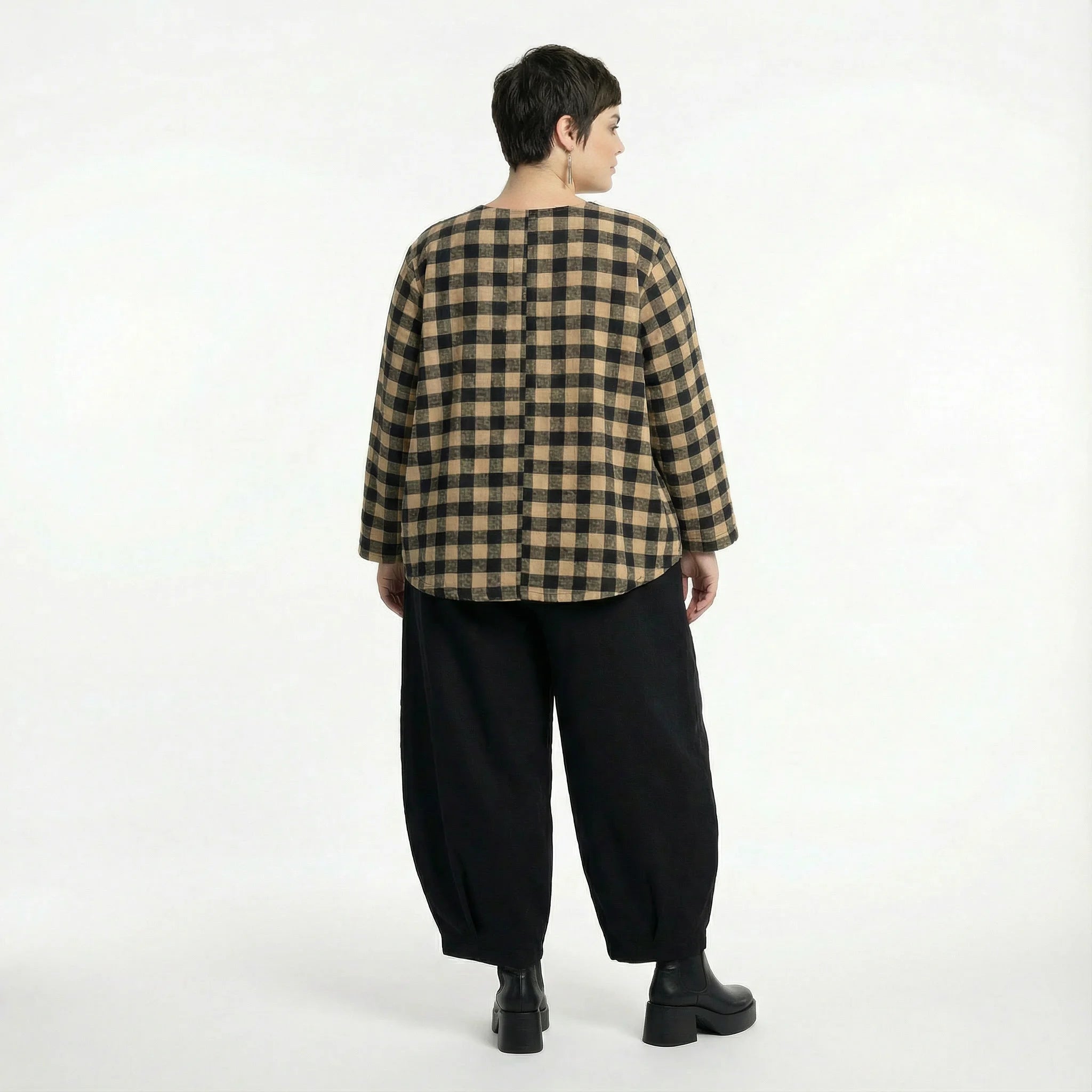  AKH Fashion Jacke in gerundeter Form, aus Polyester, 1562.00130, Sand/Schwarz, Kariert