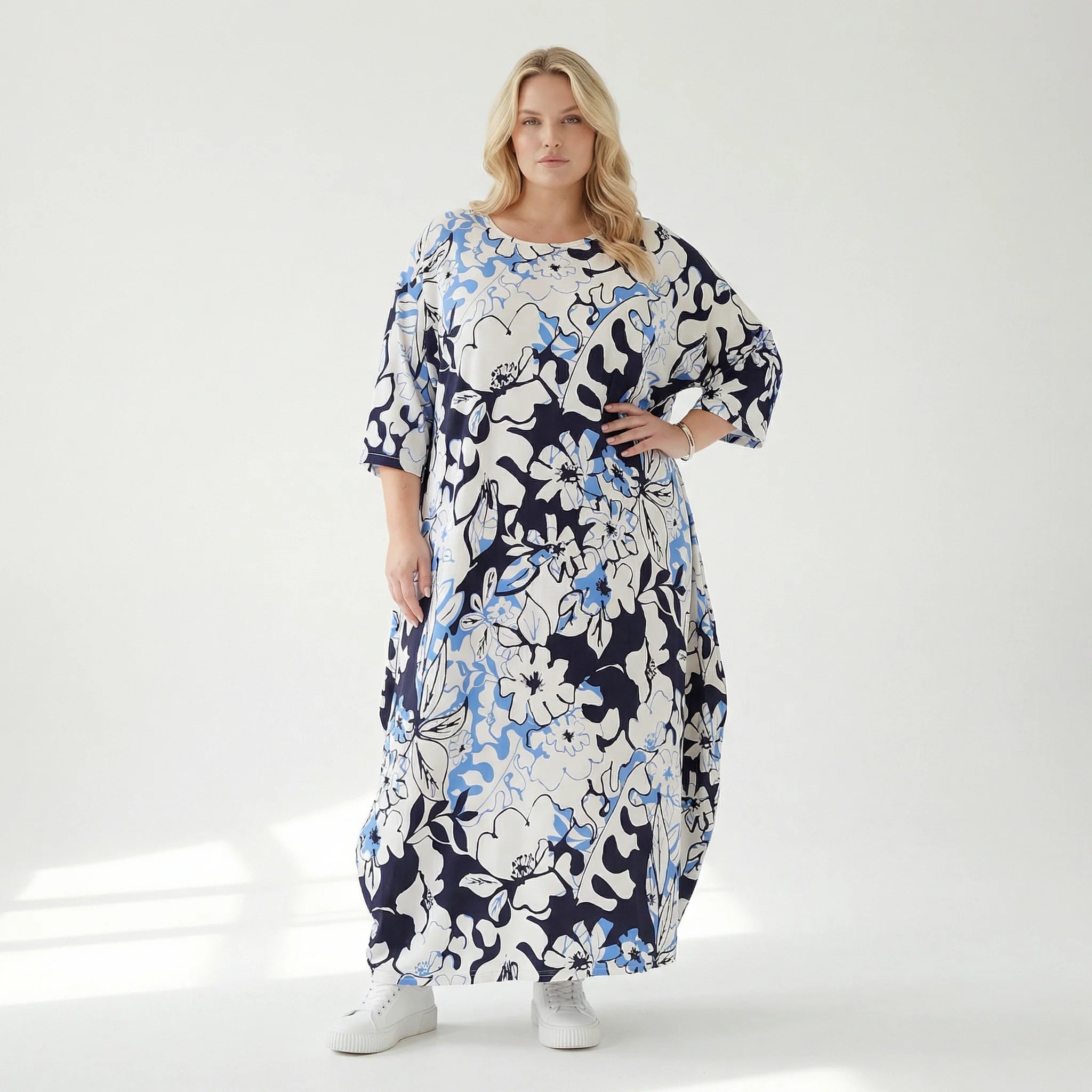  Ballonkleid von AKH Fashion aus Viskose, 1574.01926, Weiß/Marine/Blau, Blumen, Schick