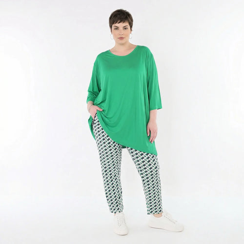 Ausgefallene Bengaline Karottenhose im zeitlosen Lagenlook, stretchig und fein, abstrakt, Marine/Grün/Weiß