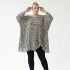 Stilvolles Oversize Shirt in leichter Krepp Viskose mit Rüschensaum, zeitloser Lagenlook, Schwarz/Weiß