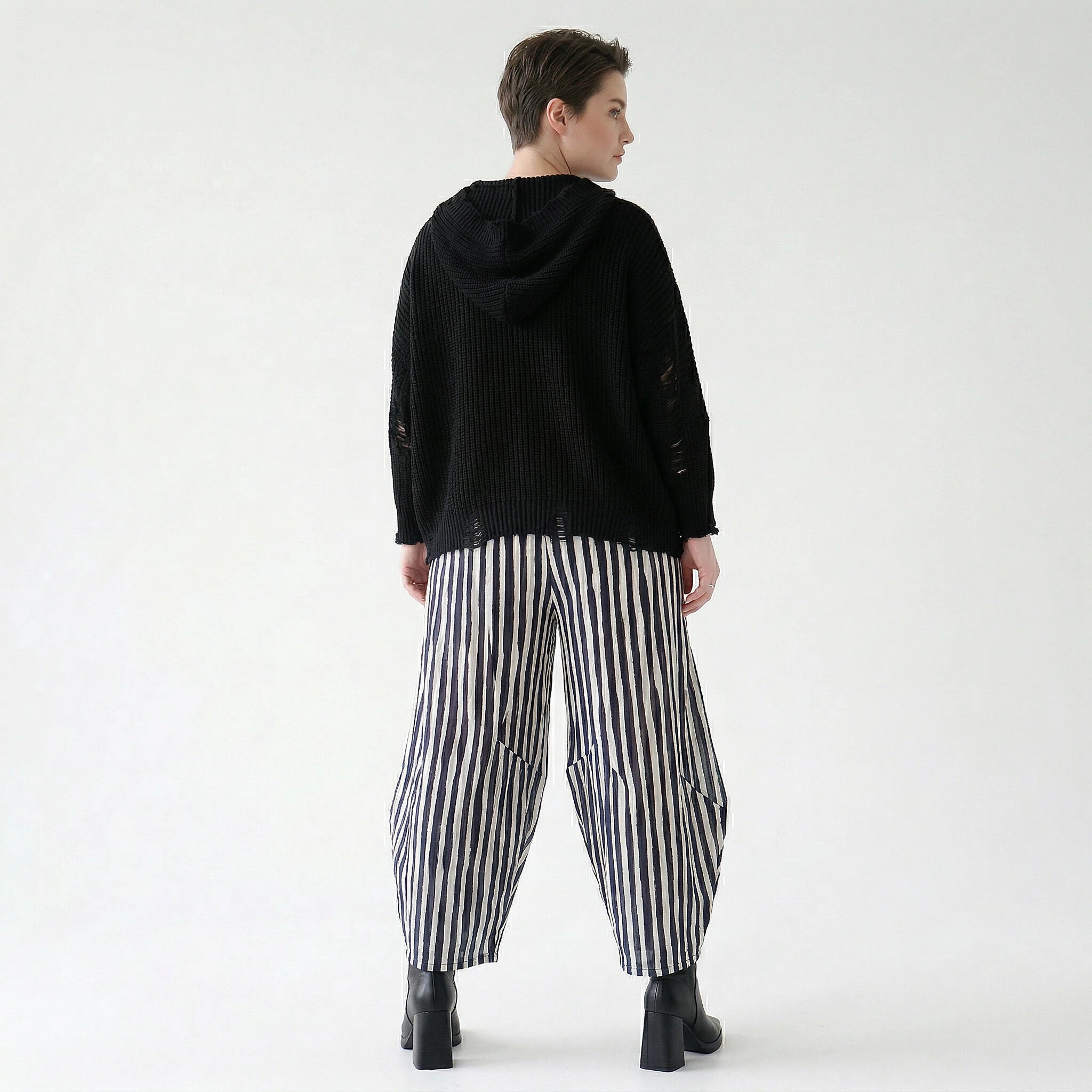 Luftige Ballon Hose in lässigem Lagenlook mit weiter Passform und Blockstreifen Design, Marine/Weiß