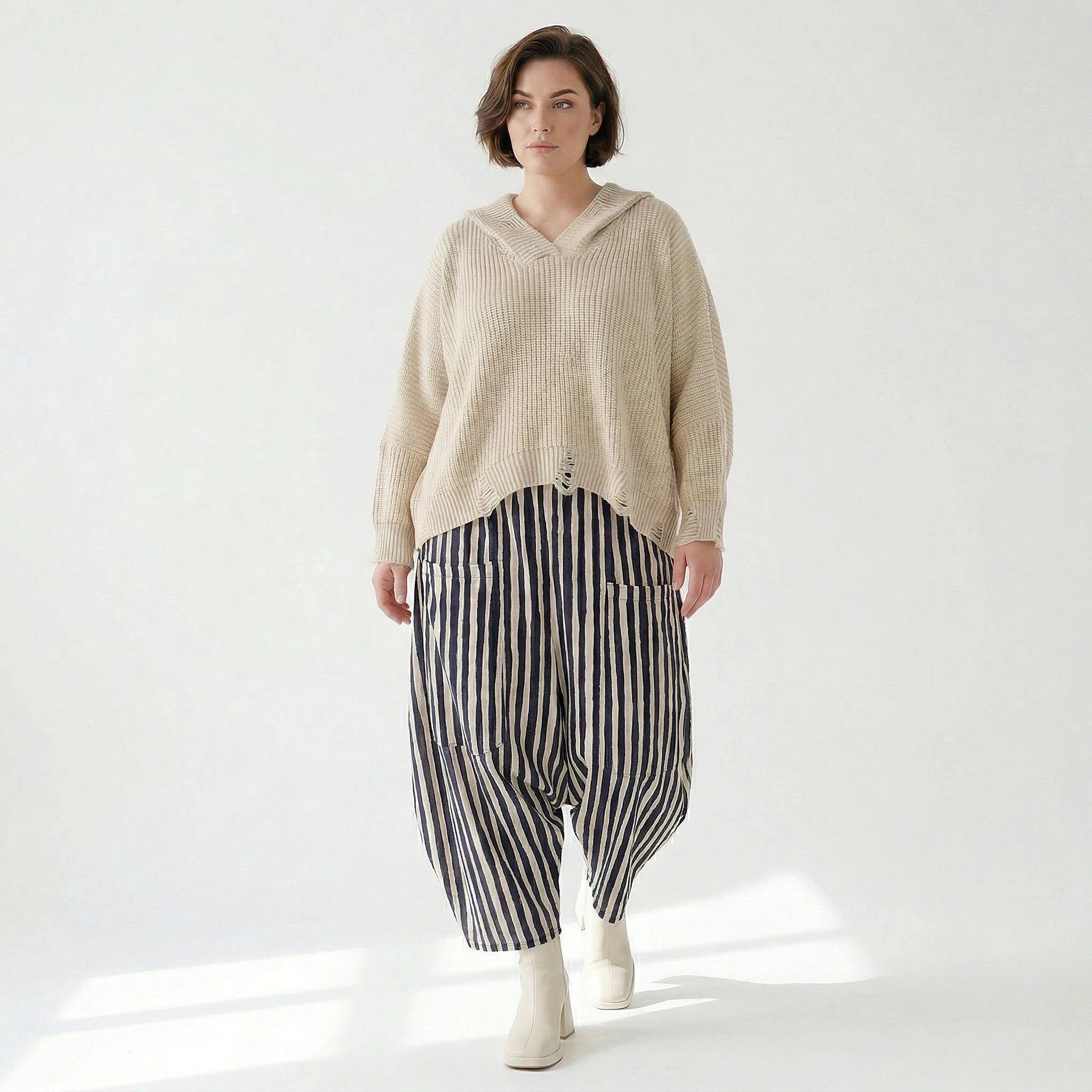 Luftig leichte Harem Hose im Lagenlook mit legerem Oversize Design und Blockstreifen, Marine/Weiß