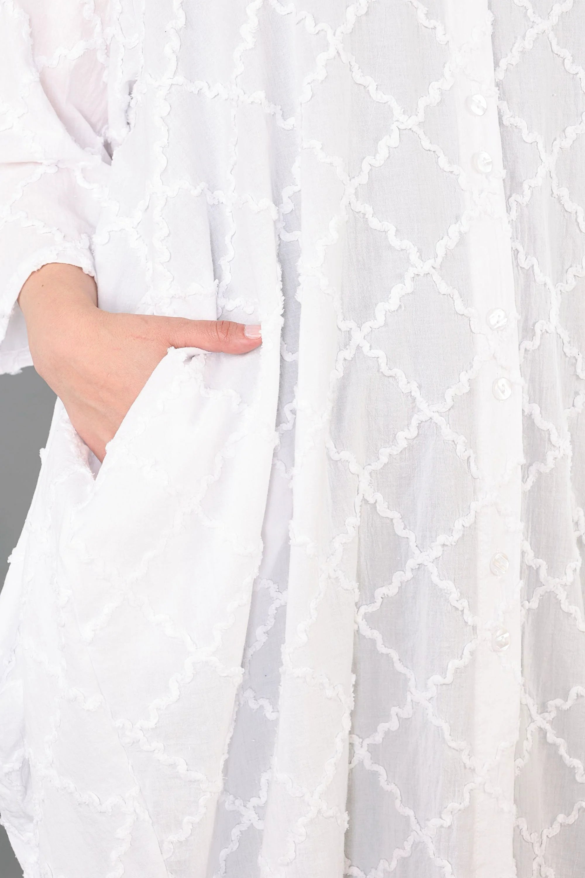  Ballon Bluse von AKH Premium aus Baumwolle, P1004.7117, Weiß, Raute, Ausgefallen, Zeitlos