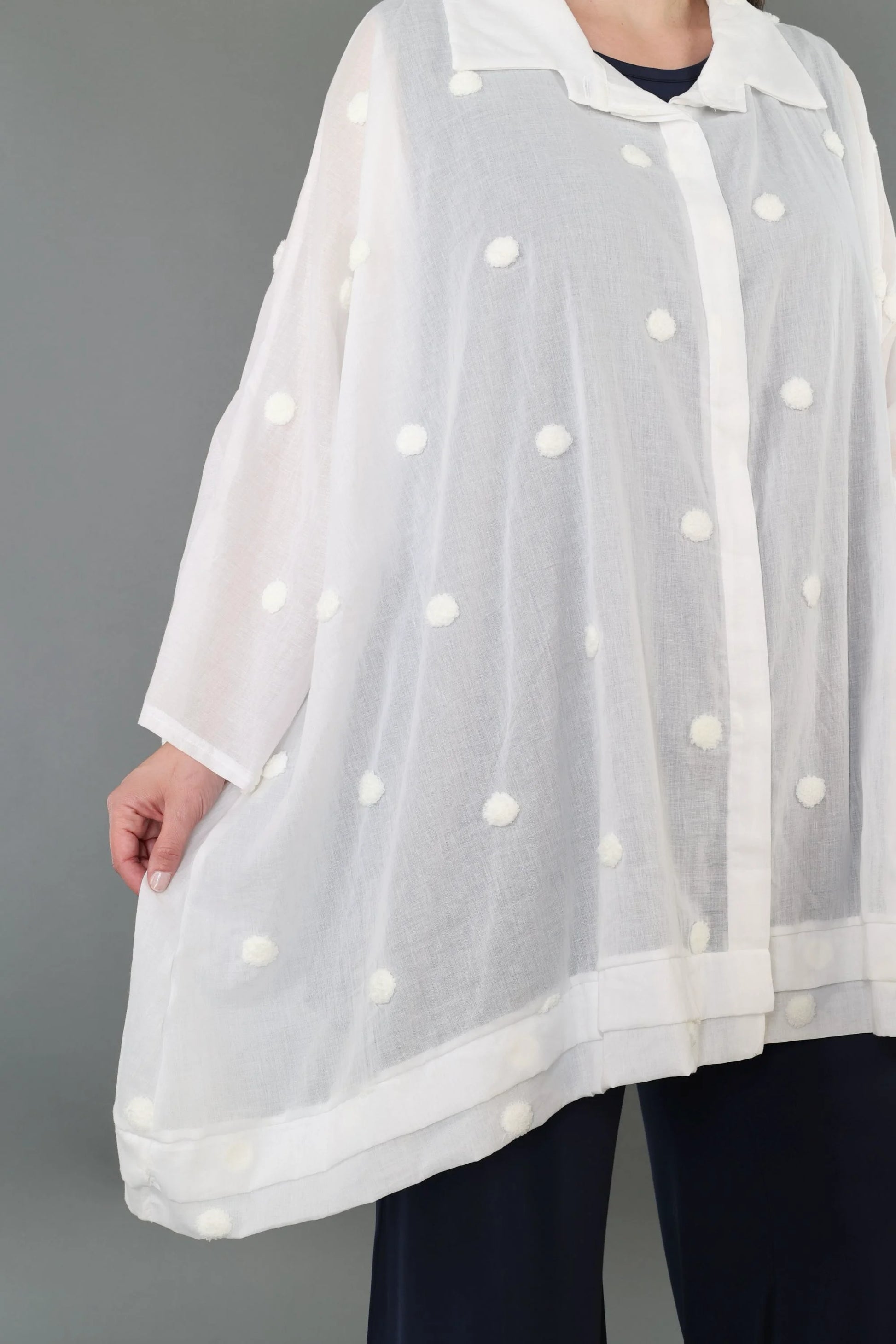  A-Form Bluse von AKH Premium aus Baumwolle, P1005.7110, Weiß, Punkte, Ausgefallen, Zeitlos