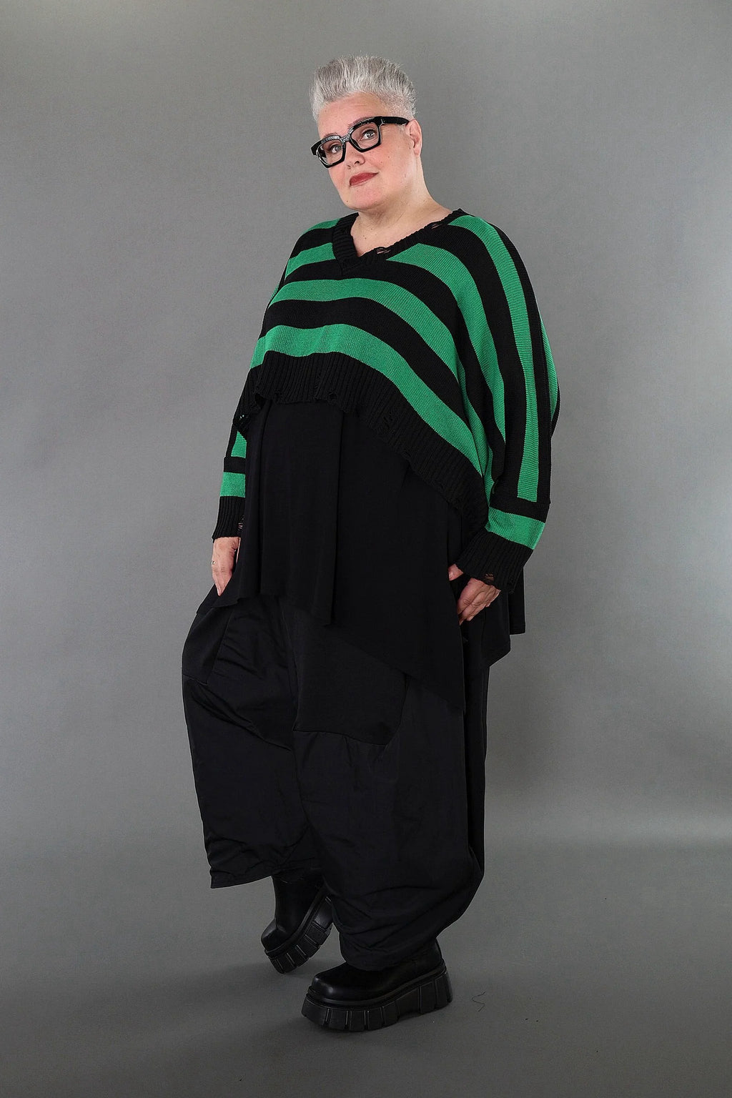  AKH Premium Überwurf in kastiger Form, aus Baumwolle, P1007.2537, Schwarz/Grün, Schick