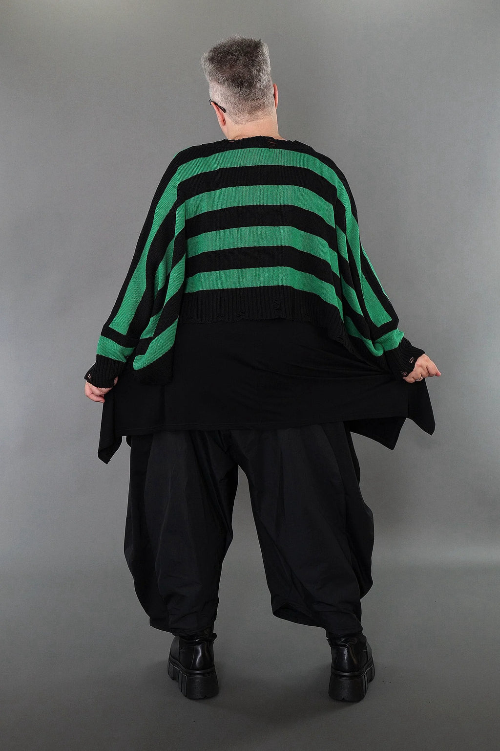  AKH Premium Überwurf in kastiger Form, aus Baumwolle, P1007.2537, Schwarz/Grün, Schick