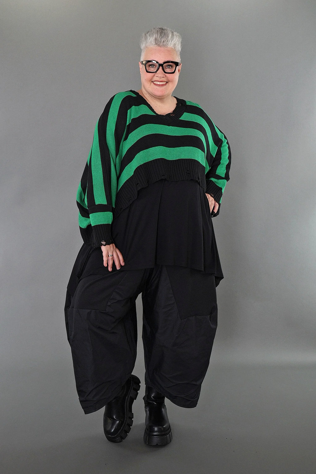  AKH Premium Überwurf in kastiger Form, aus Baumwolle, P1007.2537, Schwarz/Grün, Schick