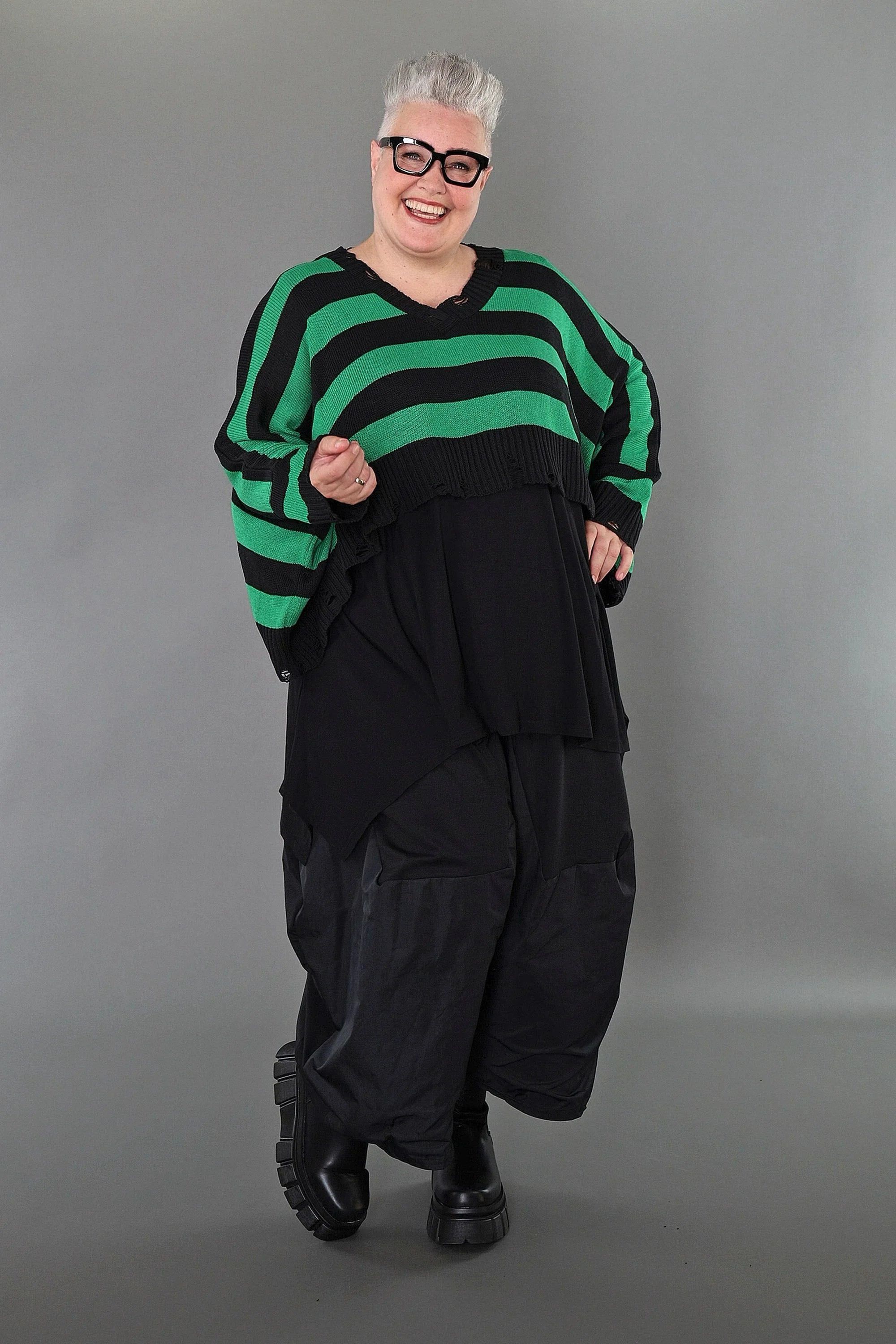  AKH Premium Überwurf in kastiger Form, aus Baumwolle, P1007.2537, Schwarz/Grün, Schick