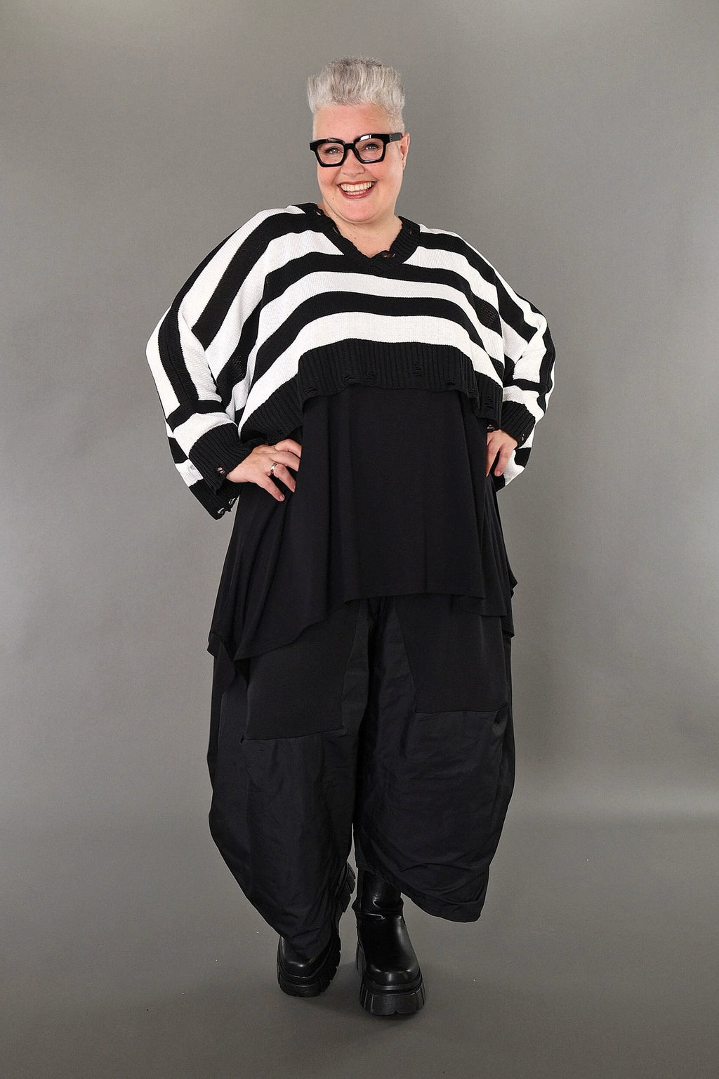  AKH Premium Überwurf in kastiger Form, aus Baumwolle, P1007.2537, Schwarz/Weiß, Schick