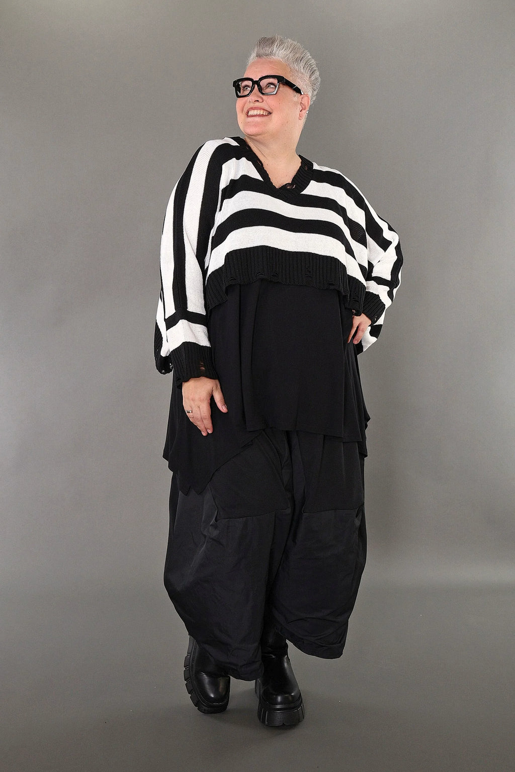  AKH Premium Überwurf in kastiger Form, aus Baumwolle, P1007.2537, Schwarz/Weiß, Schick