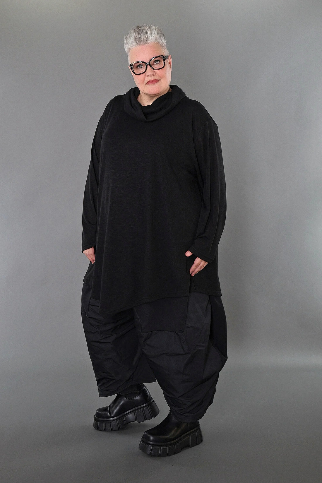  A-Form Bigshirt von AKH Premium aus Viskose, P1008.0516, Schwarz, Ausgefallen, Zeitlos