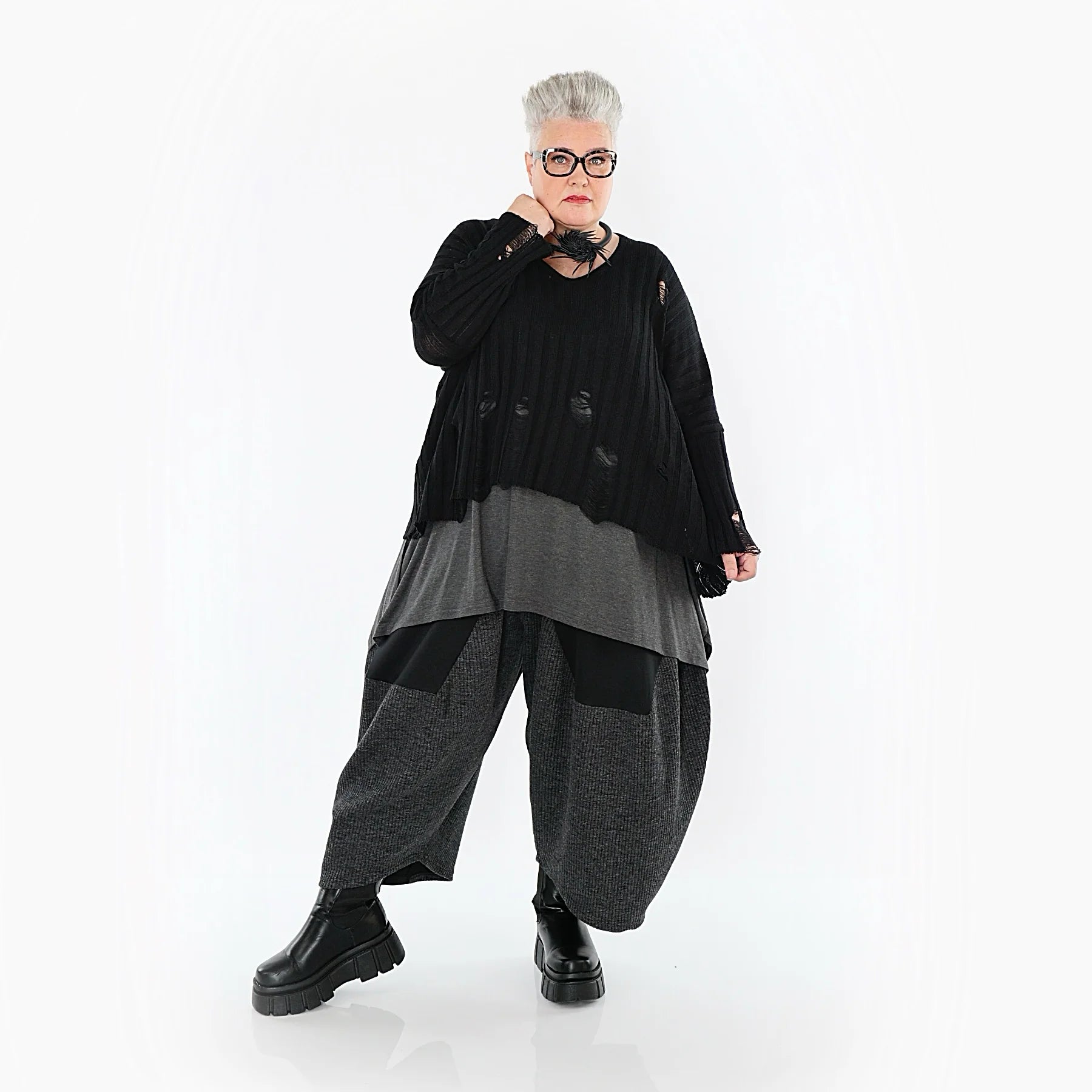  AKH Premium Bigshirt in kastiger Form, aus Baumwolle, P1009.2543, Schwarz, Ausgefallen