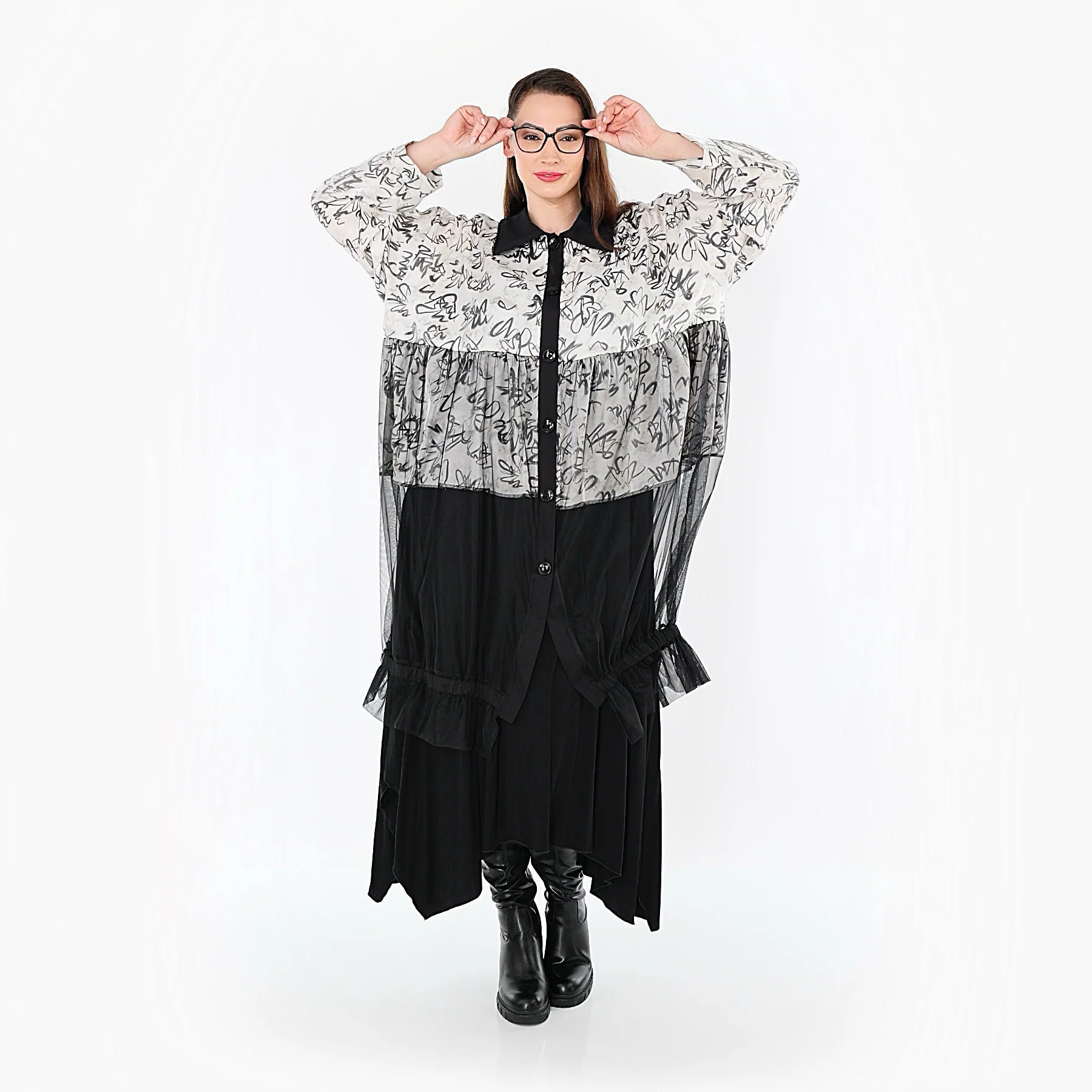  AKH Premium Bluse in gerader Form, aus Viskose, P1010.7136, Schwarz/Weiß, Grafik, Schick
