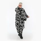  AKH Premium Jacke in kastiger Form, aus Viskose, P1013.7104, Schwarz/Weiß, Streifen