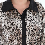  AKH Premium Bluse in Vokuhila-Form, aus Polyester, P1018.7149, Ecru/Braun/Schwarz, Schick