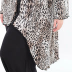  AKH Premium Bluse in Vokuhila-Form, aus Polyester, P1018.7149, Ecru/Braun/Schwarz, Schick