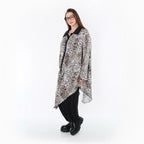  Zipfel Bluse von AKH Premium aus Polyester, P1018.7150, Ecru/Braun/Schwarz, Leopard