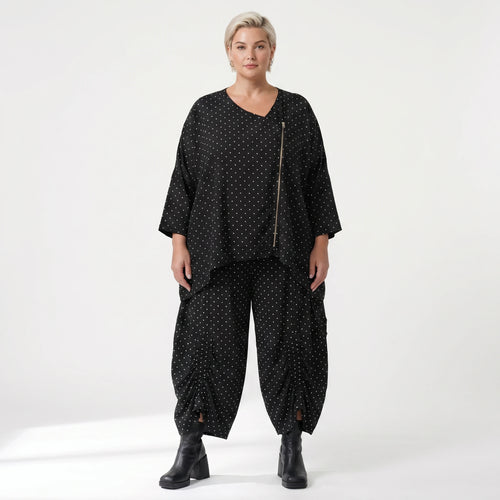 Luftige Oversize Jacke aus fein strukturierter, leichter Popeline im Lagenlook mit Punkten, Schwarz/Weiß