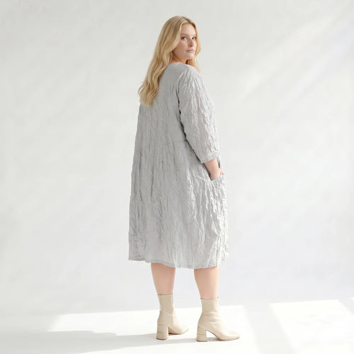 Ausgefallenes Oversize Ballon Kleid im luftigen Lagenlook mit stilvollem Crash Effekt, Grau