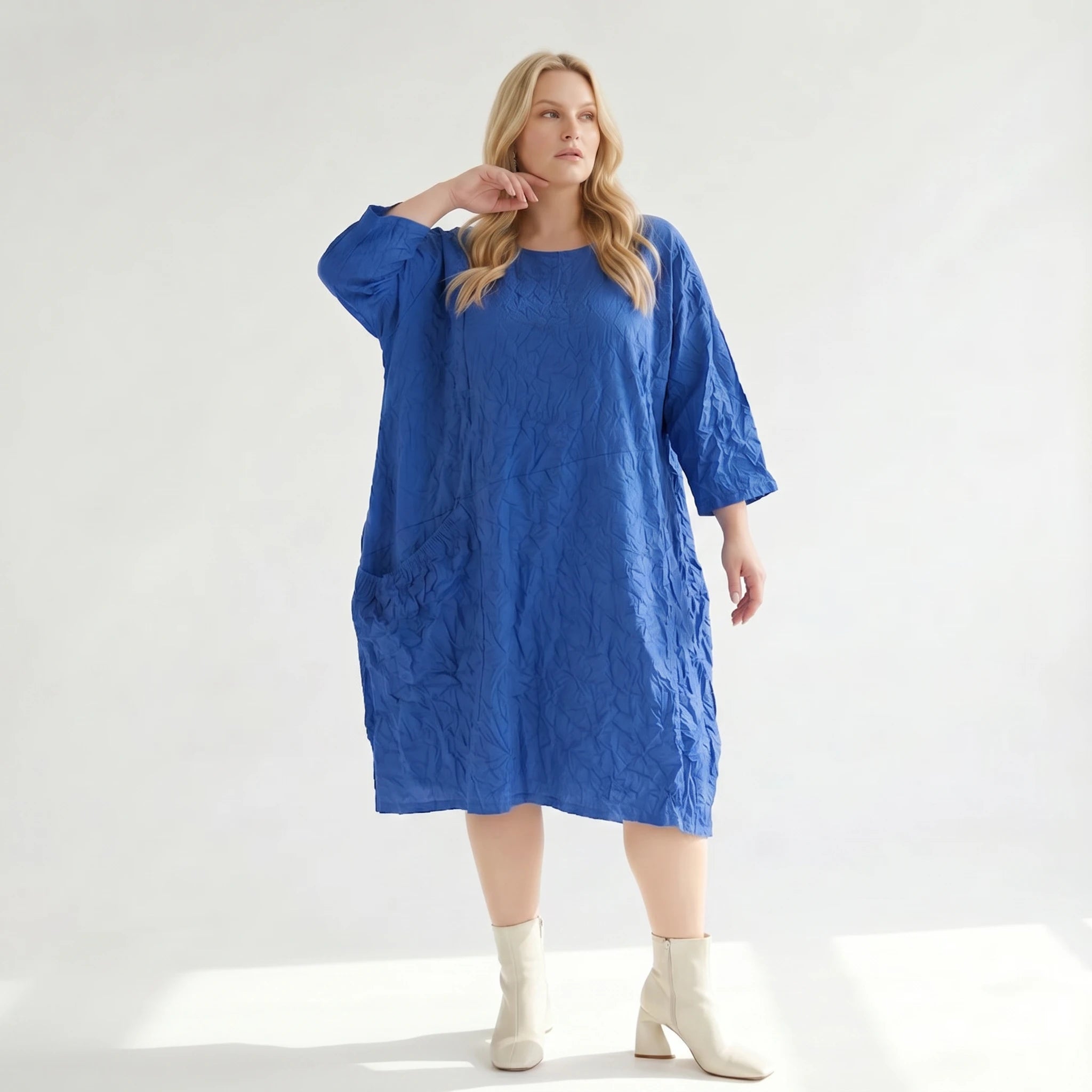 Zauberhaft leichtes Lagenlook Ballonkleid aus softer Popeline mit außergewöhnlichem Crash Effekt, Royalblau