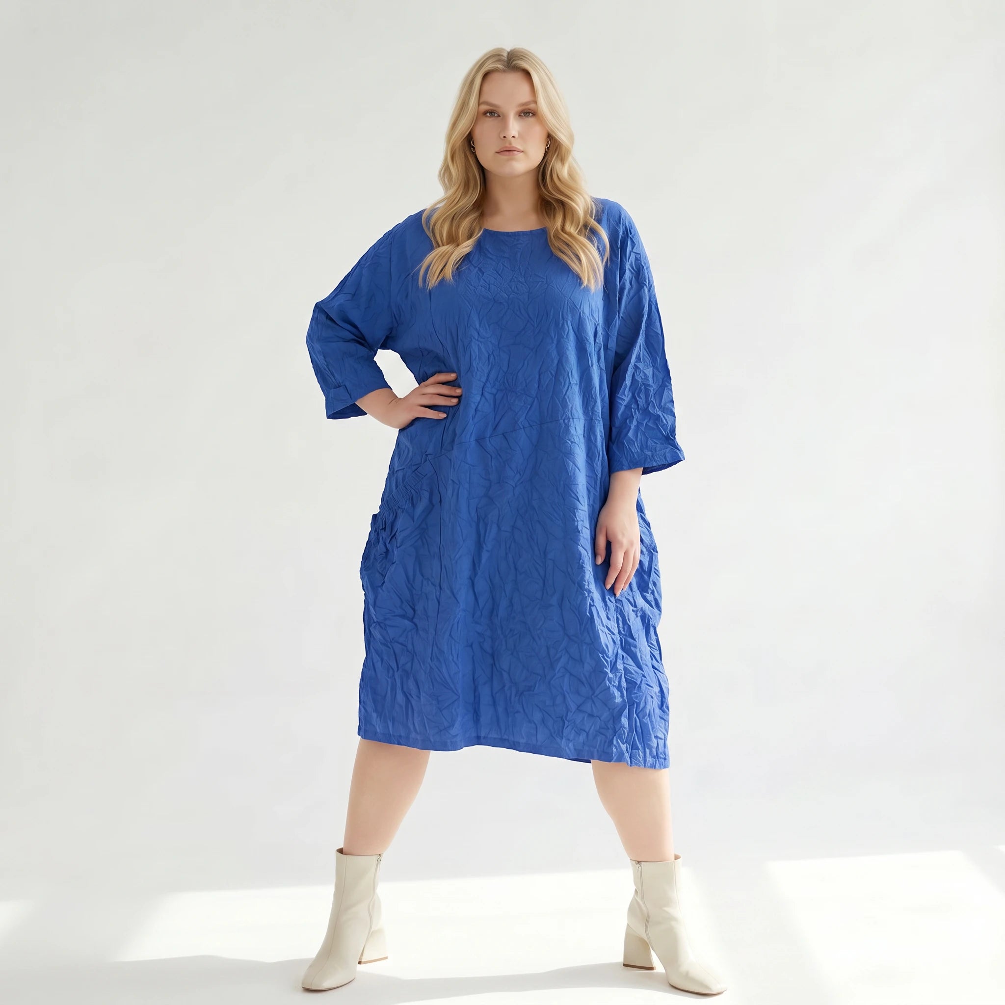 Zauberhaft leichtes Lagenlook Ballonkleid aus softer Popeline mit außergewöhnlichem Crash Effekt, Royalblau