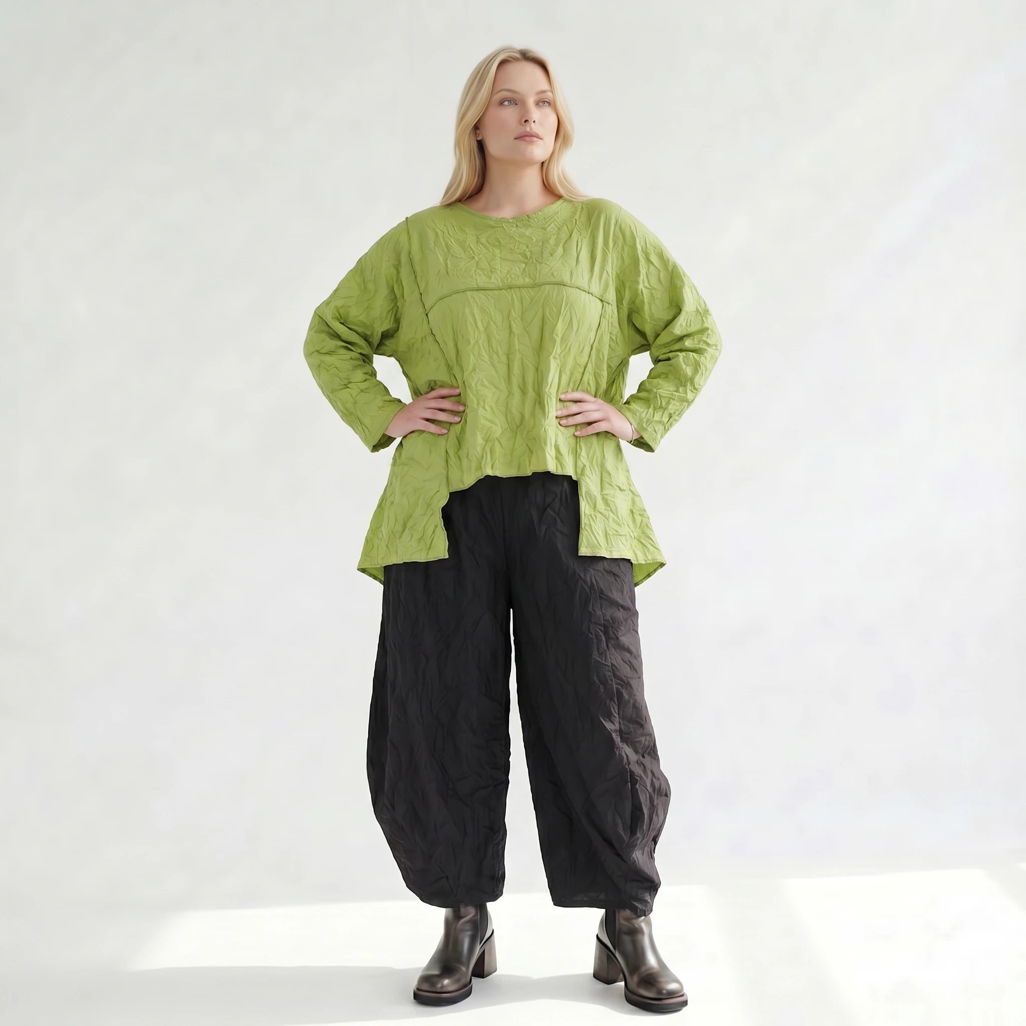 Stilvolles Oversize Shirt im modernen Lagenlook, leicht mit besonderer Struktur, luftig, Apfelgrün