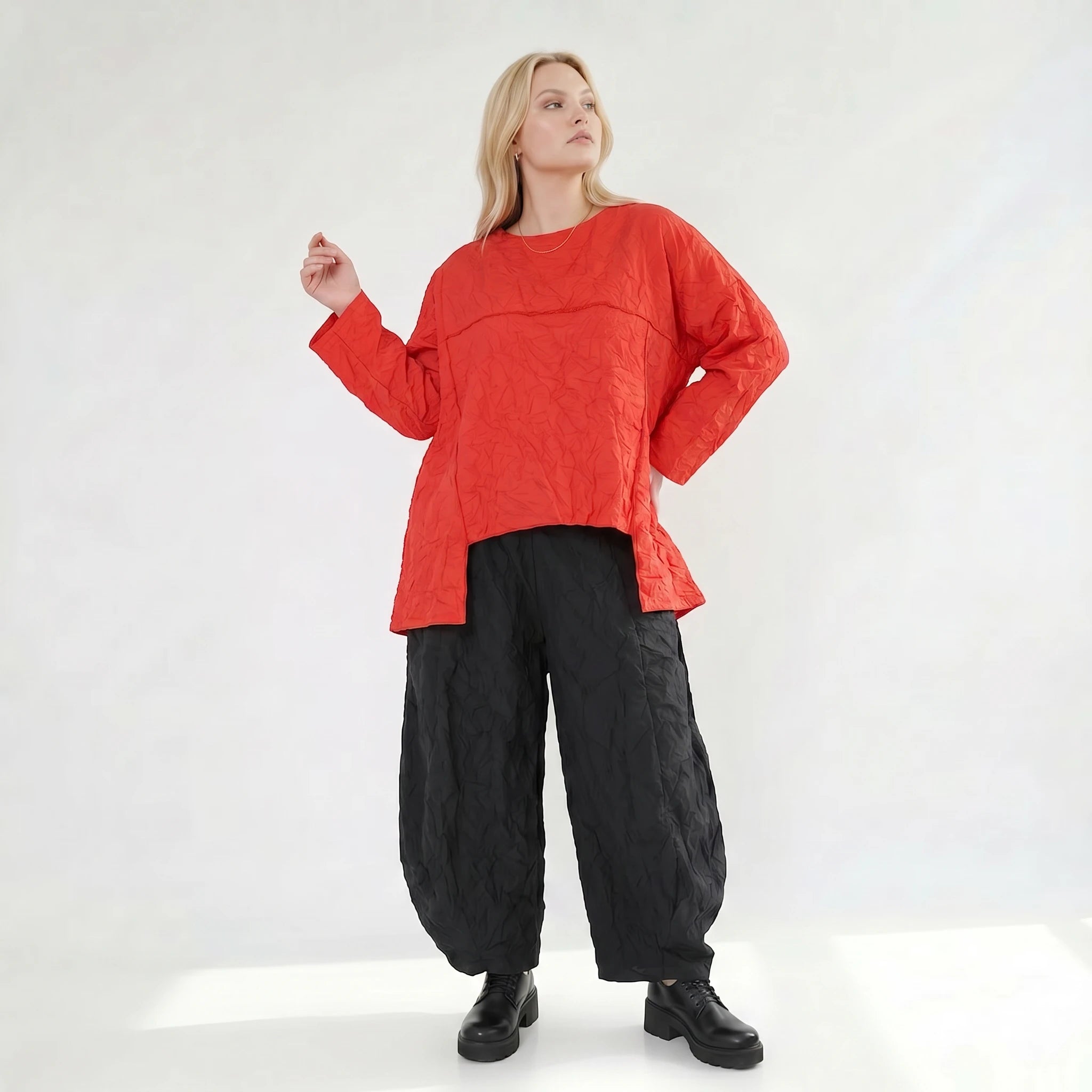 Oversize Lagenlook Shirt mit einzigartiger Crash-Optik aus leichter Popeline, kunstvolle Overlocknaht, Rot